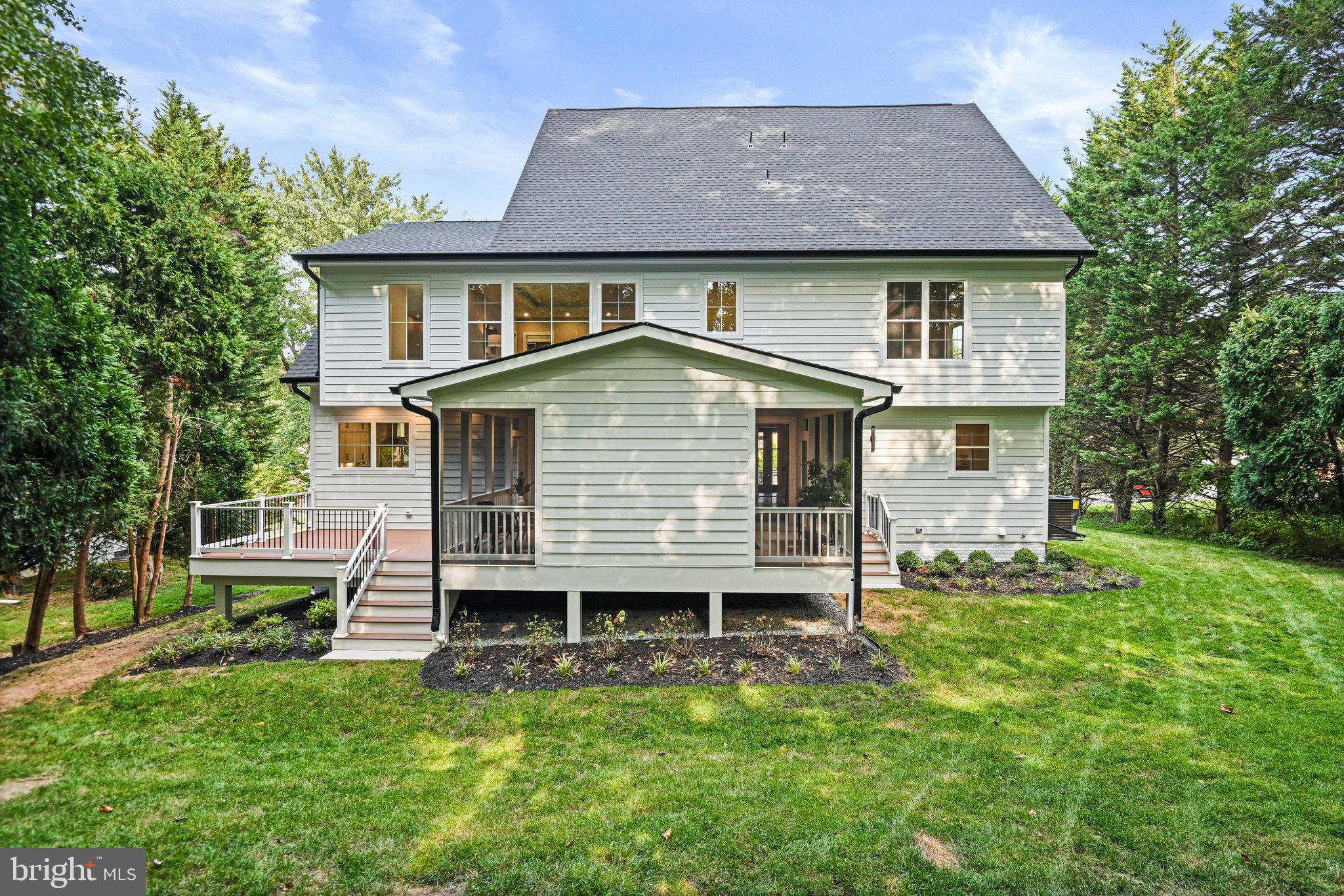 LOCUST HILL - Residential