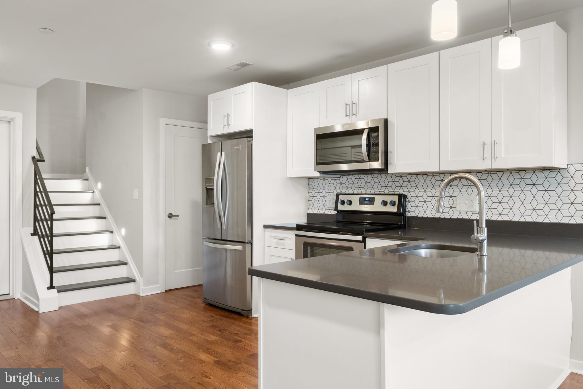 KENSINGTON - Residential Lease
