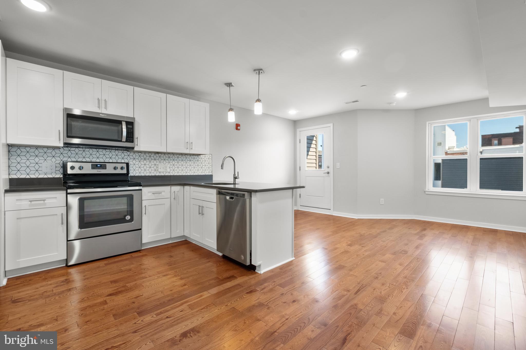 KENSINGTON - Residential Lease