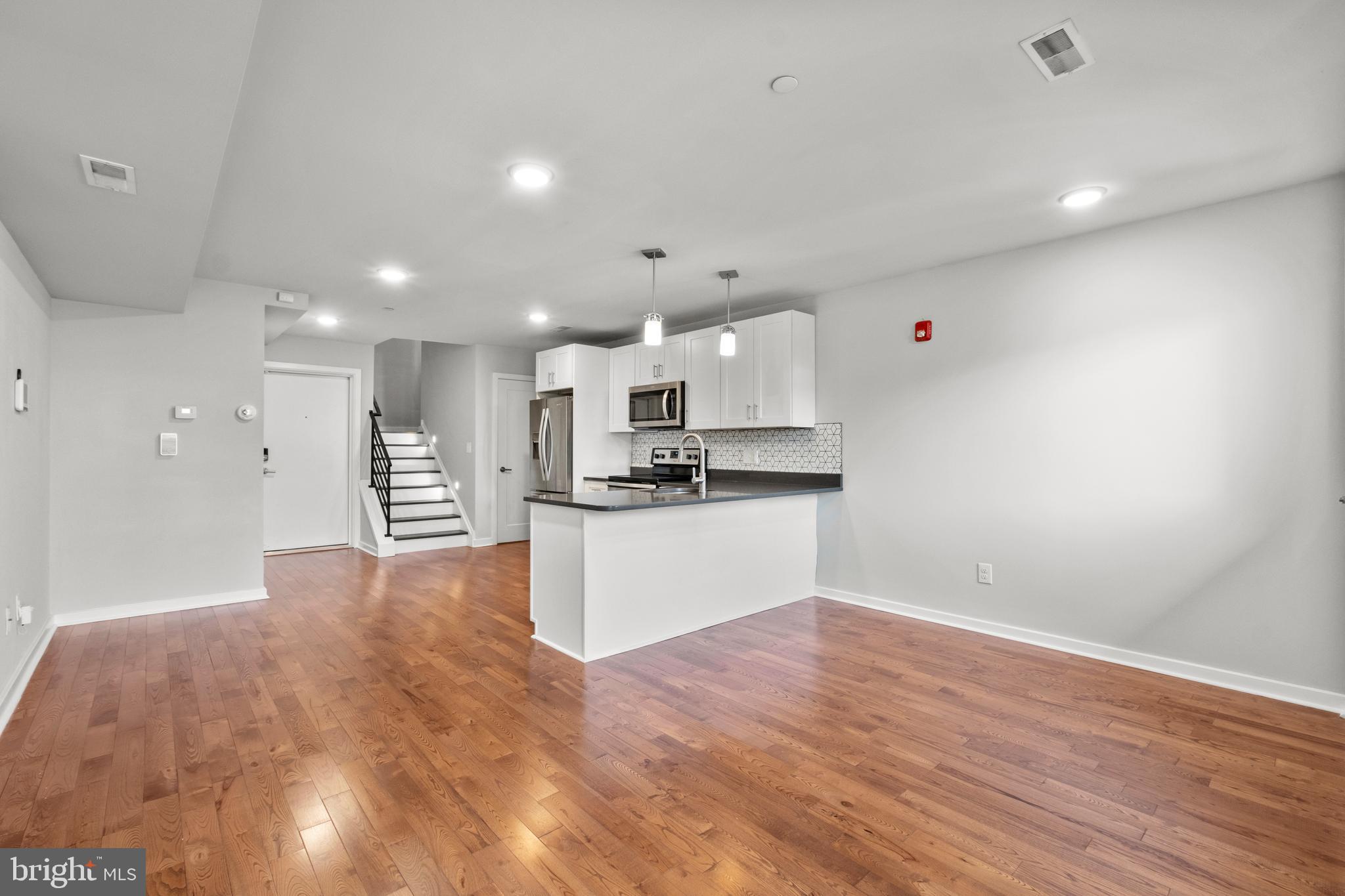 KENSINGTON - Residential Lease