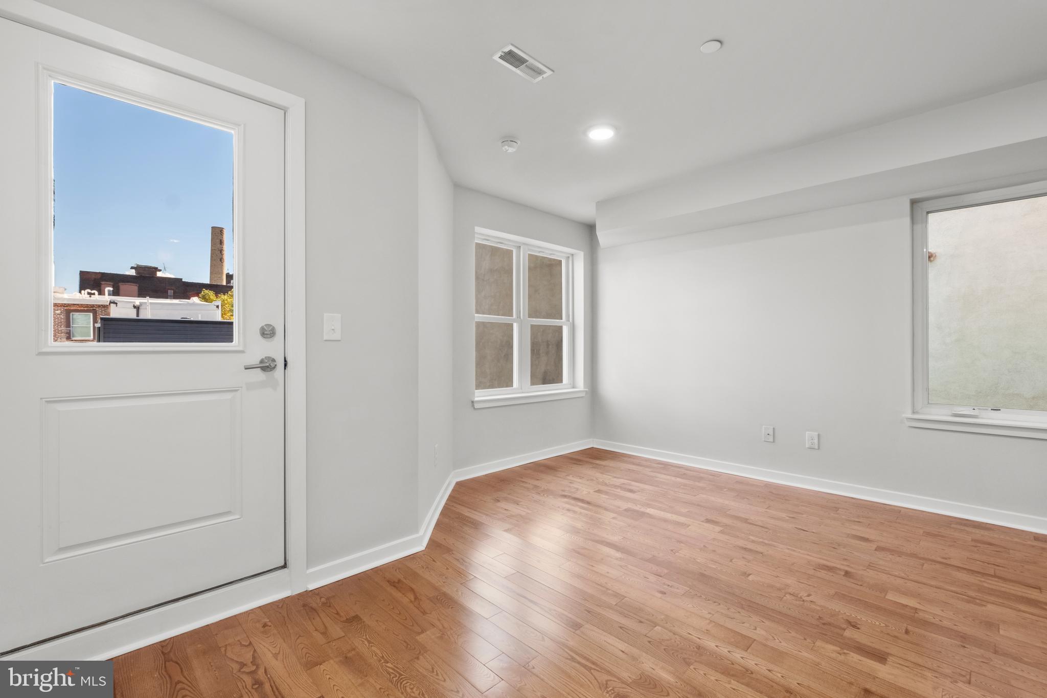 KENSINGTON - Residential Lease