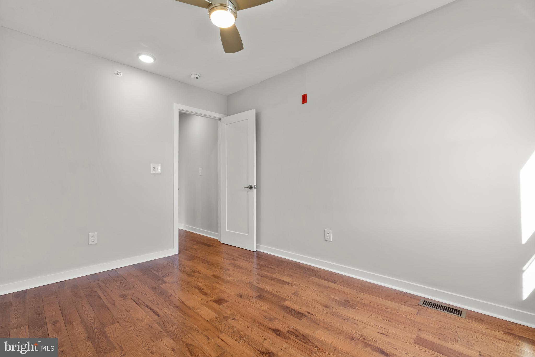 KENSINGTON - Residential Lease