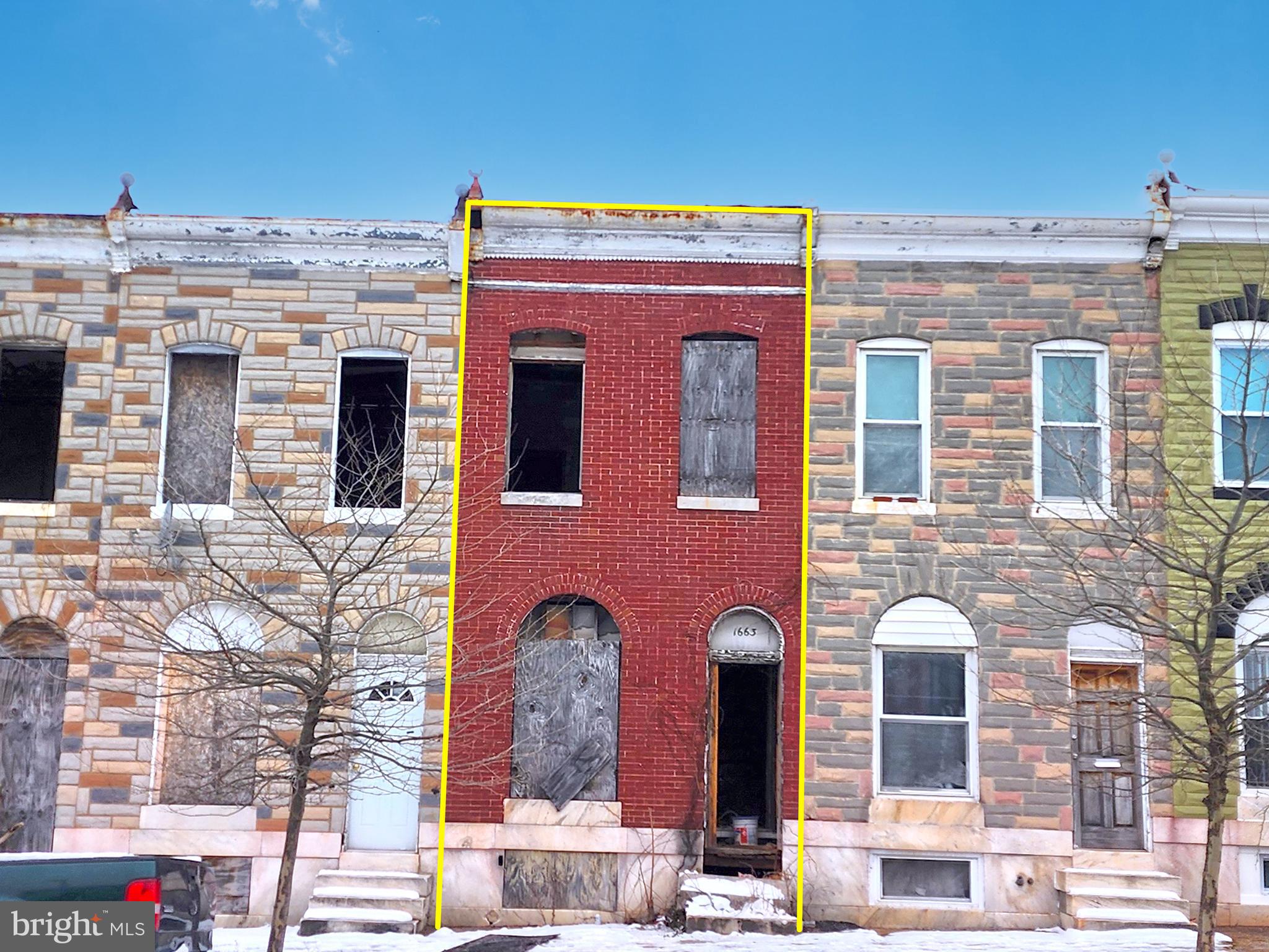 ONLINE AUCTION: Bidding begins 2/20 @ 11:00 AM. Bidding ends 2/22 @ 11:40 AM. List Price is Suggested Opening Bid. Deposit: $5,000. 2 Story Townhouse located in the Berea area. JUST MINUTES to Clifton Park & Johns Hopkins Hospital. Easy access to major traffic artery E North Ave. Property is in need of renovations.