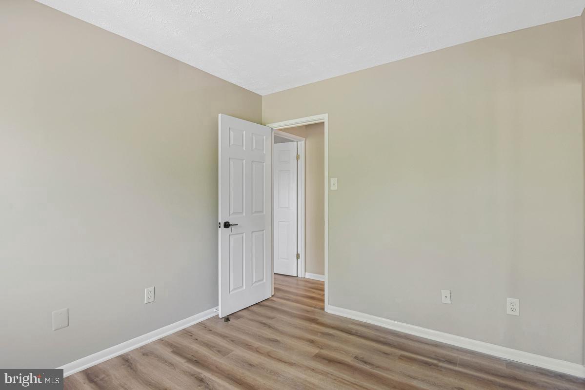 SUMMERTREE CONDO APTS - Residential