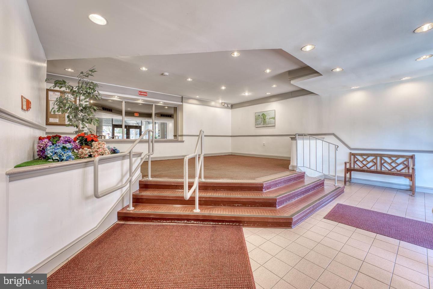 BRIARWOOD COURT - Residential Lease