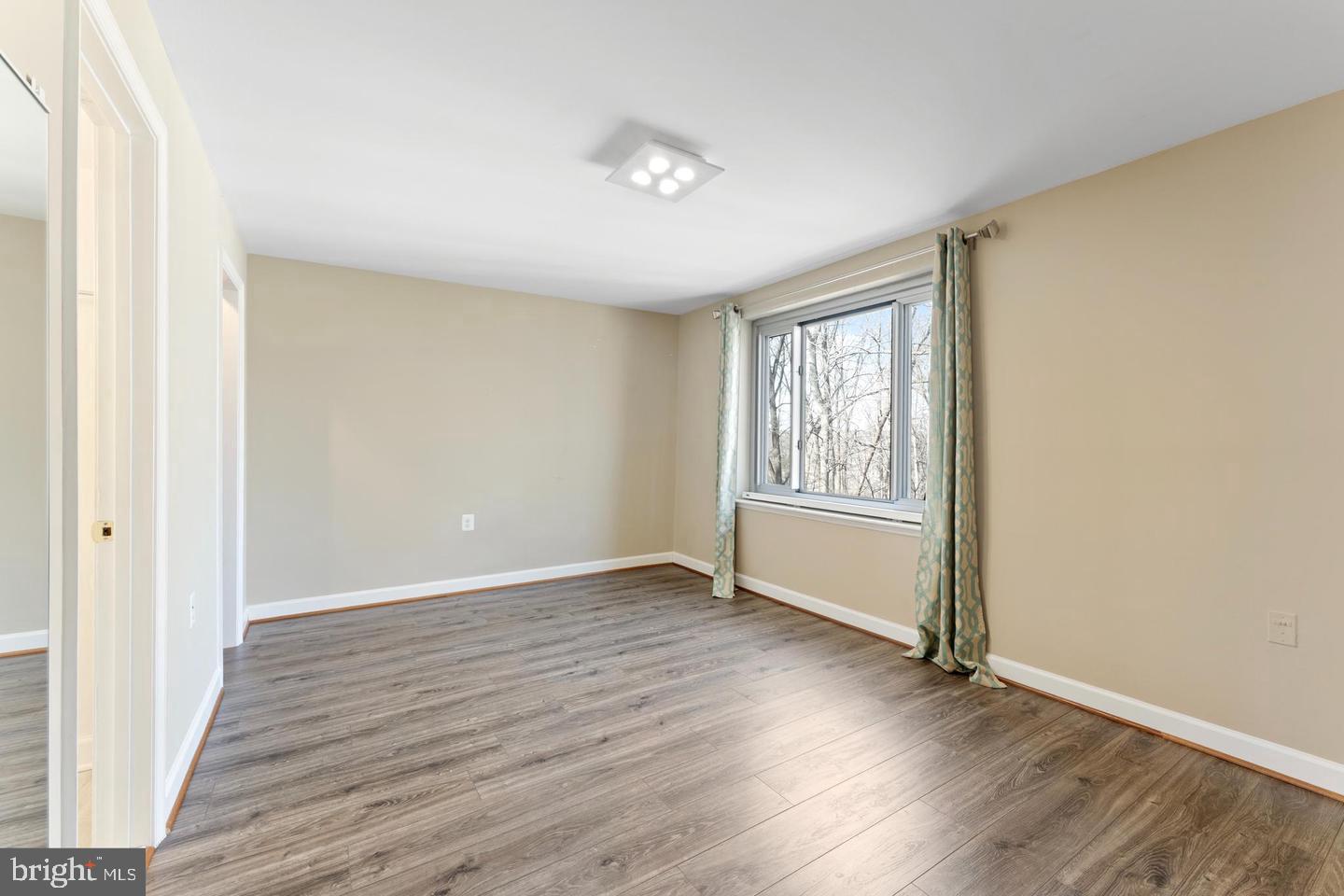 BRIARWOOD COURT - Residential Lease