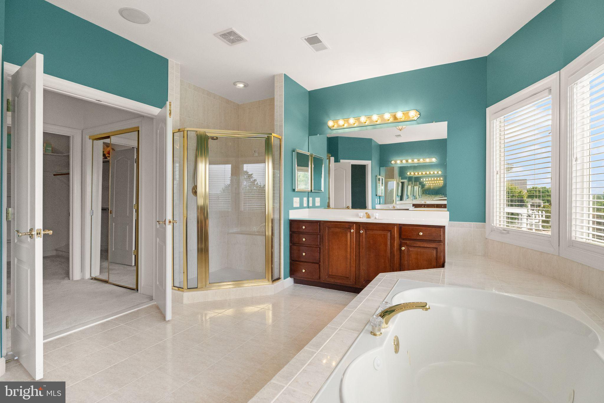 RIVER CREEK - Residential