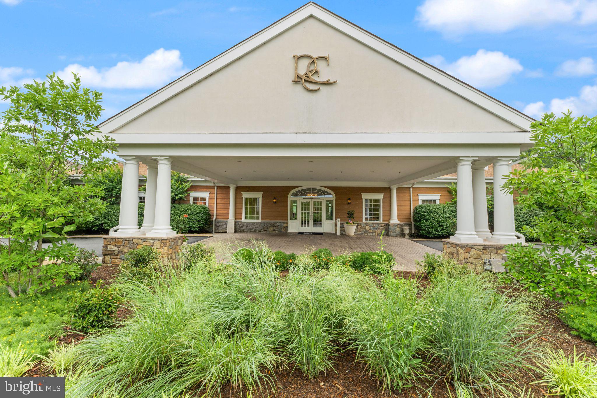 RIVER CREEK - Residential