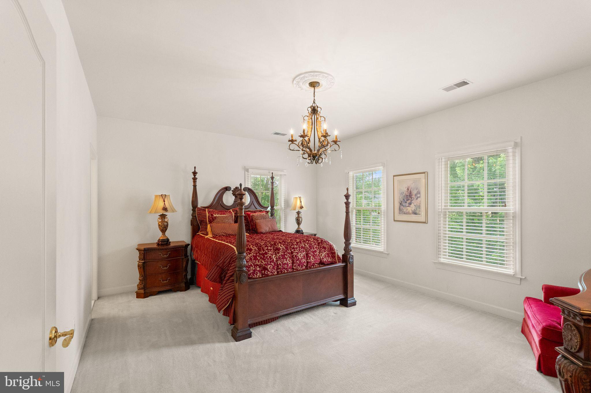 RIVER CREEK - Residential