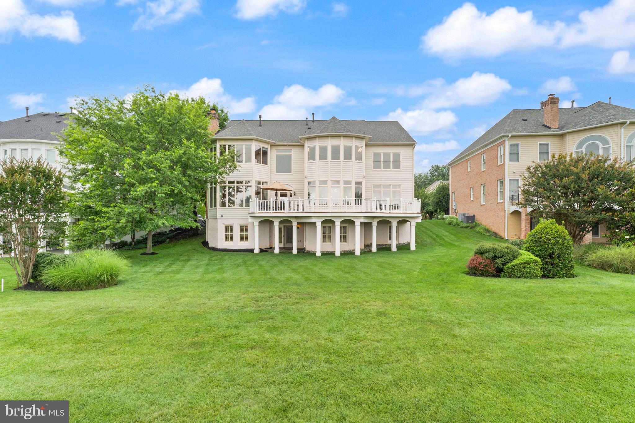 RIVER CREEK - Residential