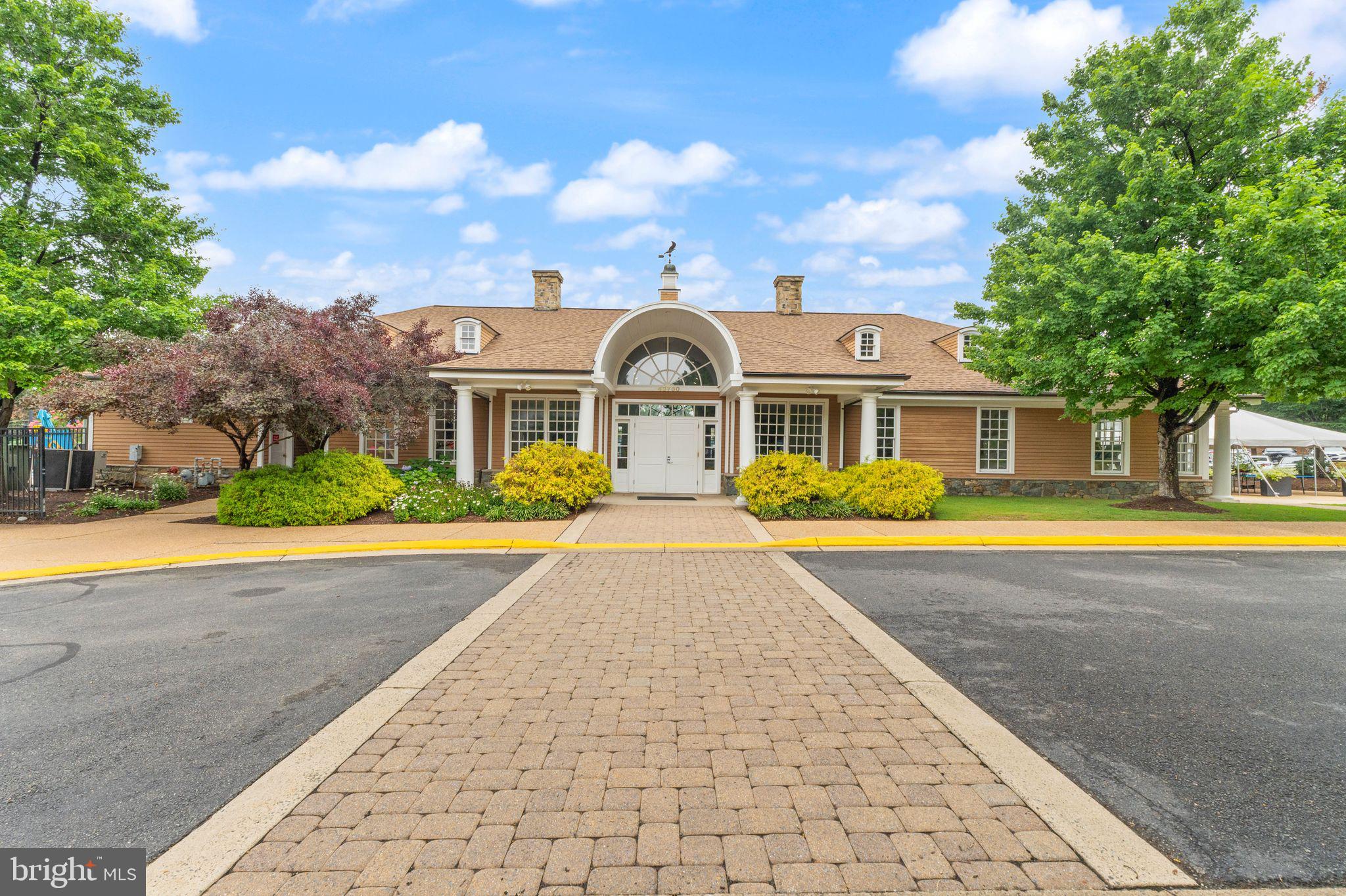 RIVER CREEK - Residential