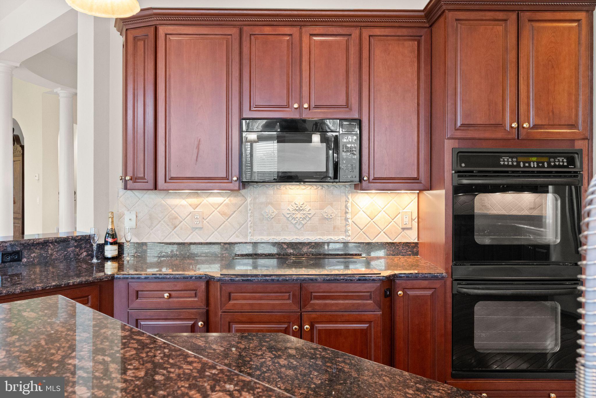 RIVER CREEK - Residential