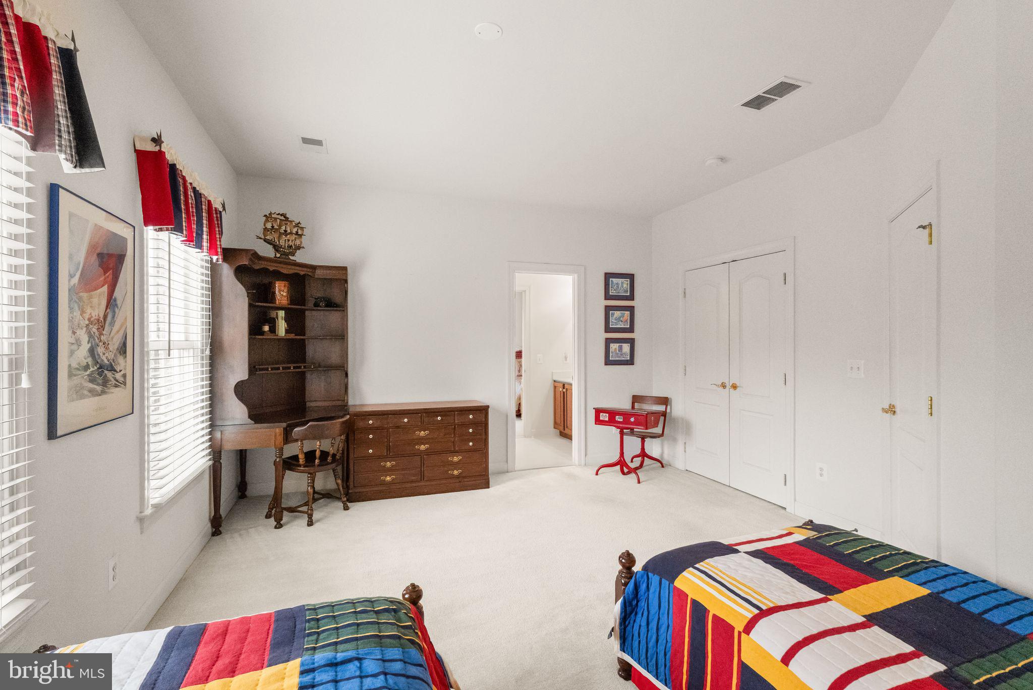 RIVER CREEK - Residential