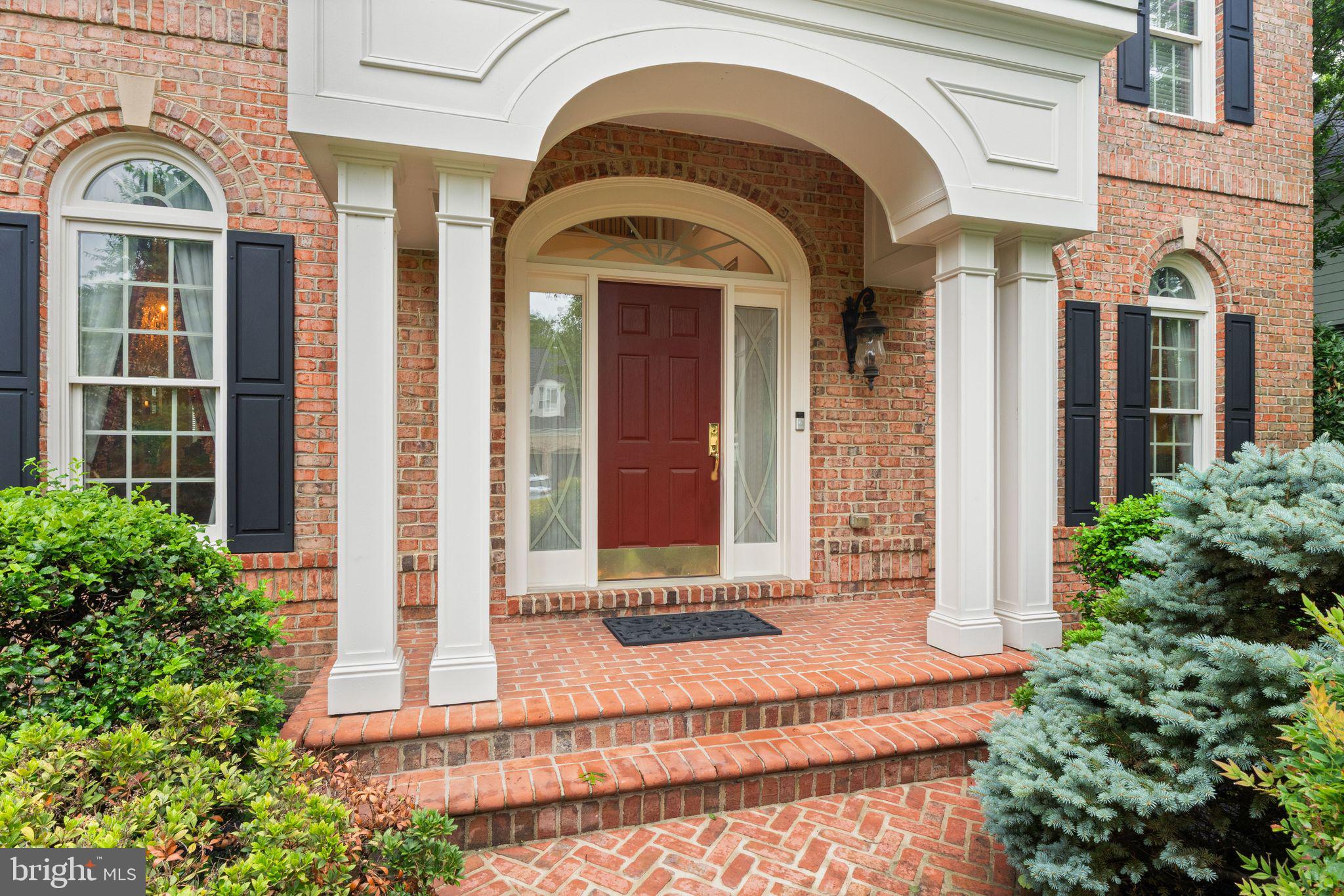 RIVER CREEK - Residential