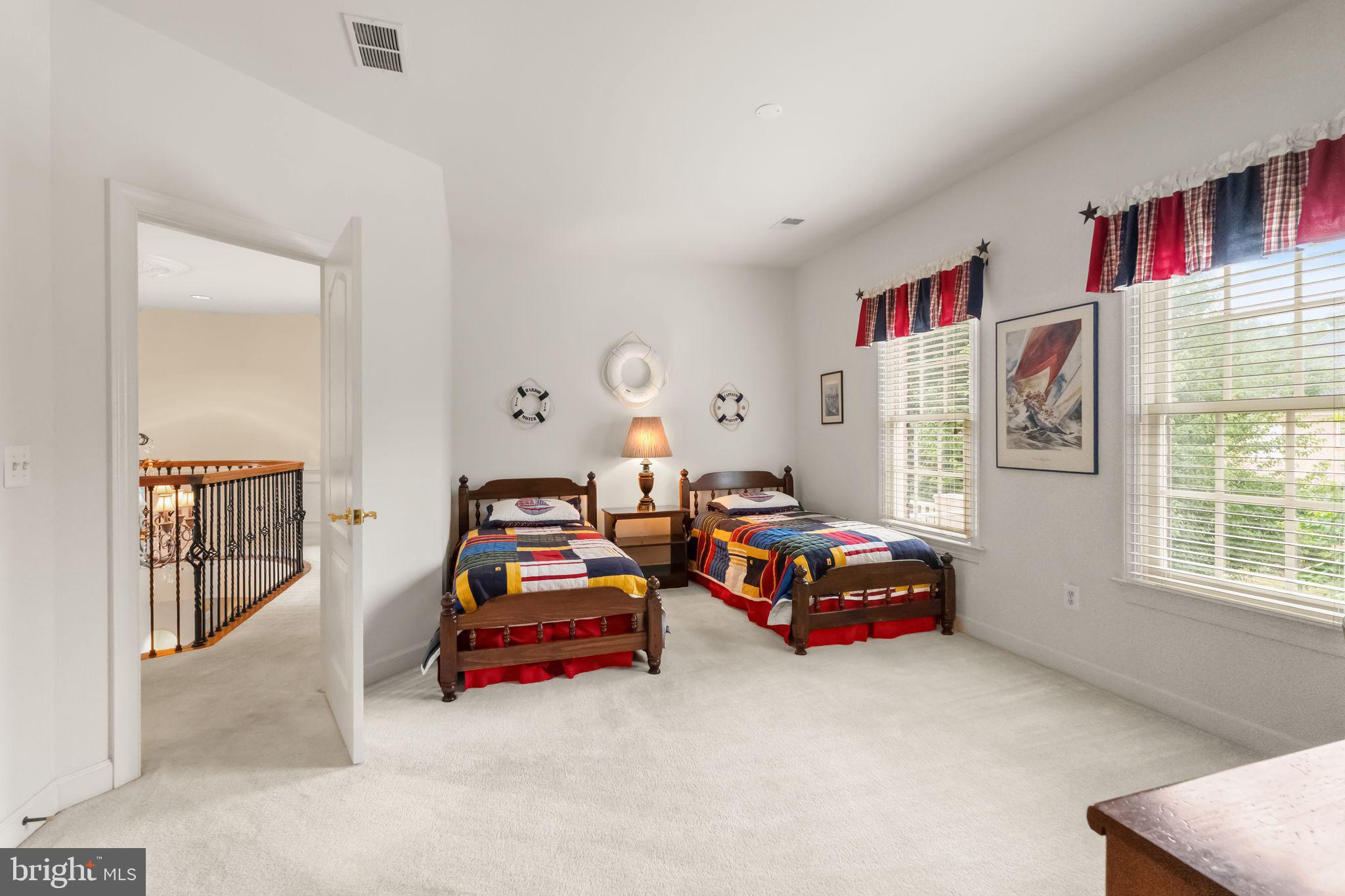 RIVER CREEK - Residential