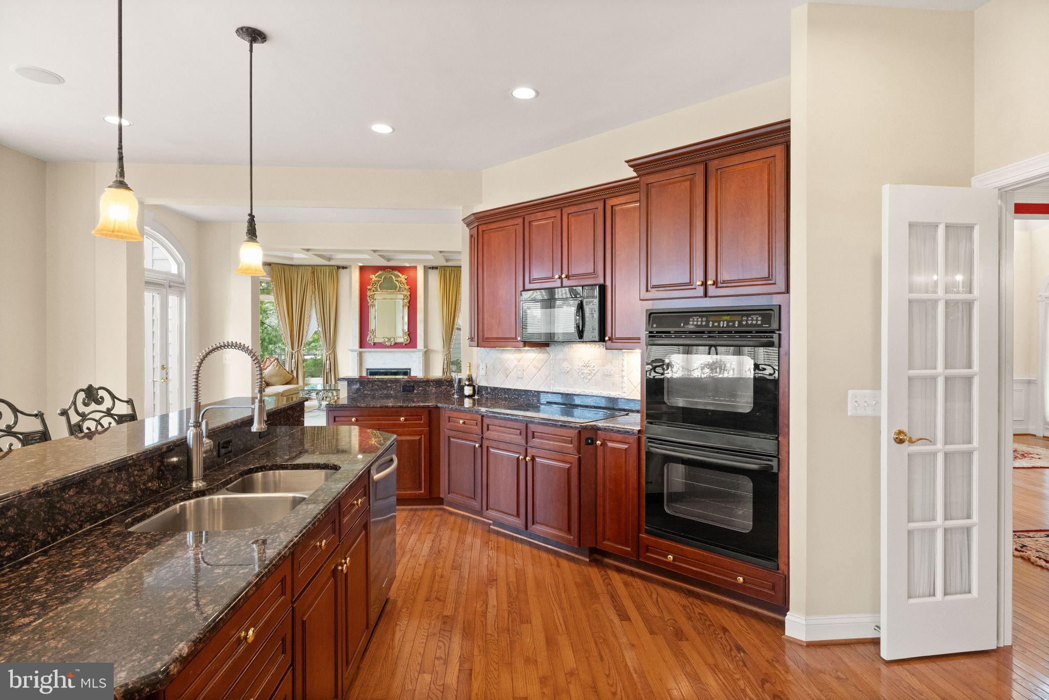 RIVER CREEK - Residential
