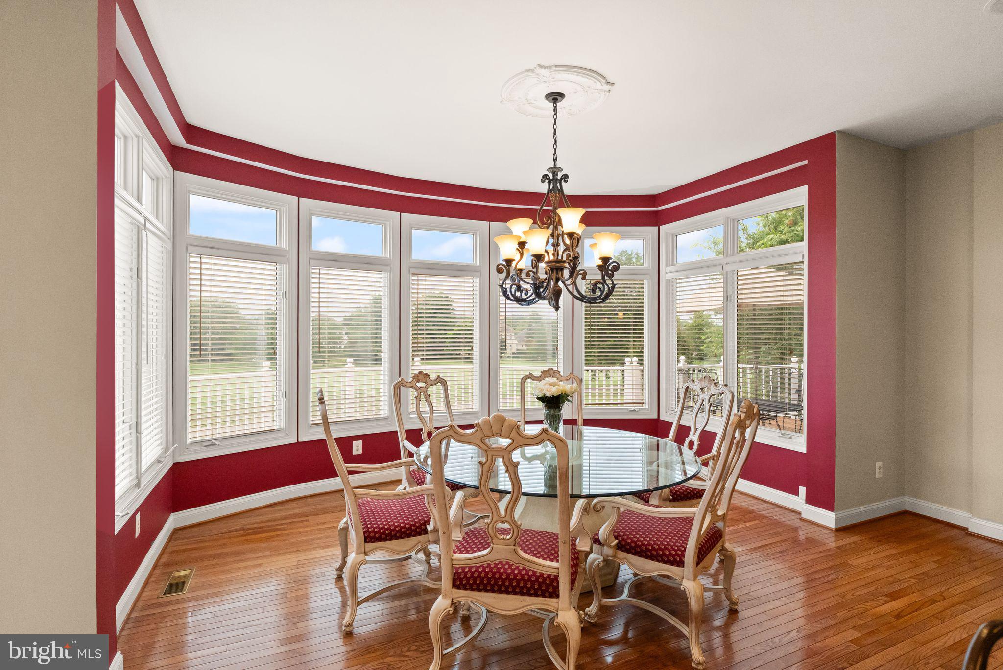 RIVER CREEK - Residential