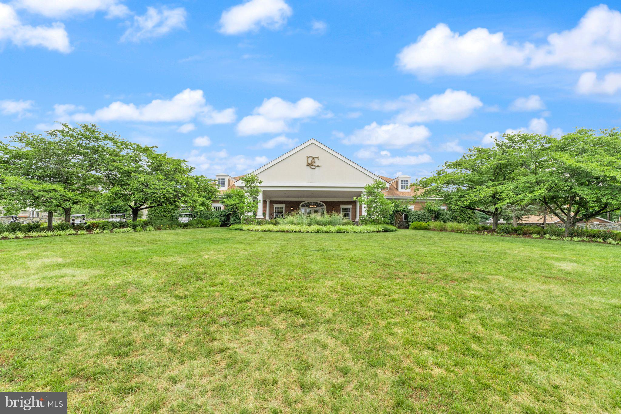 RIVER CREEK - Residential