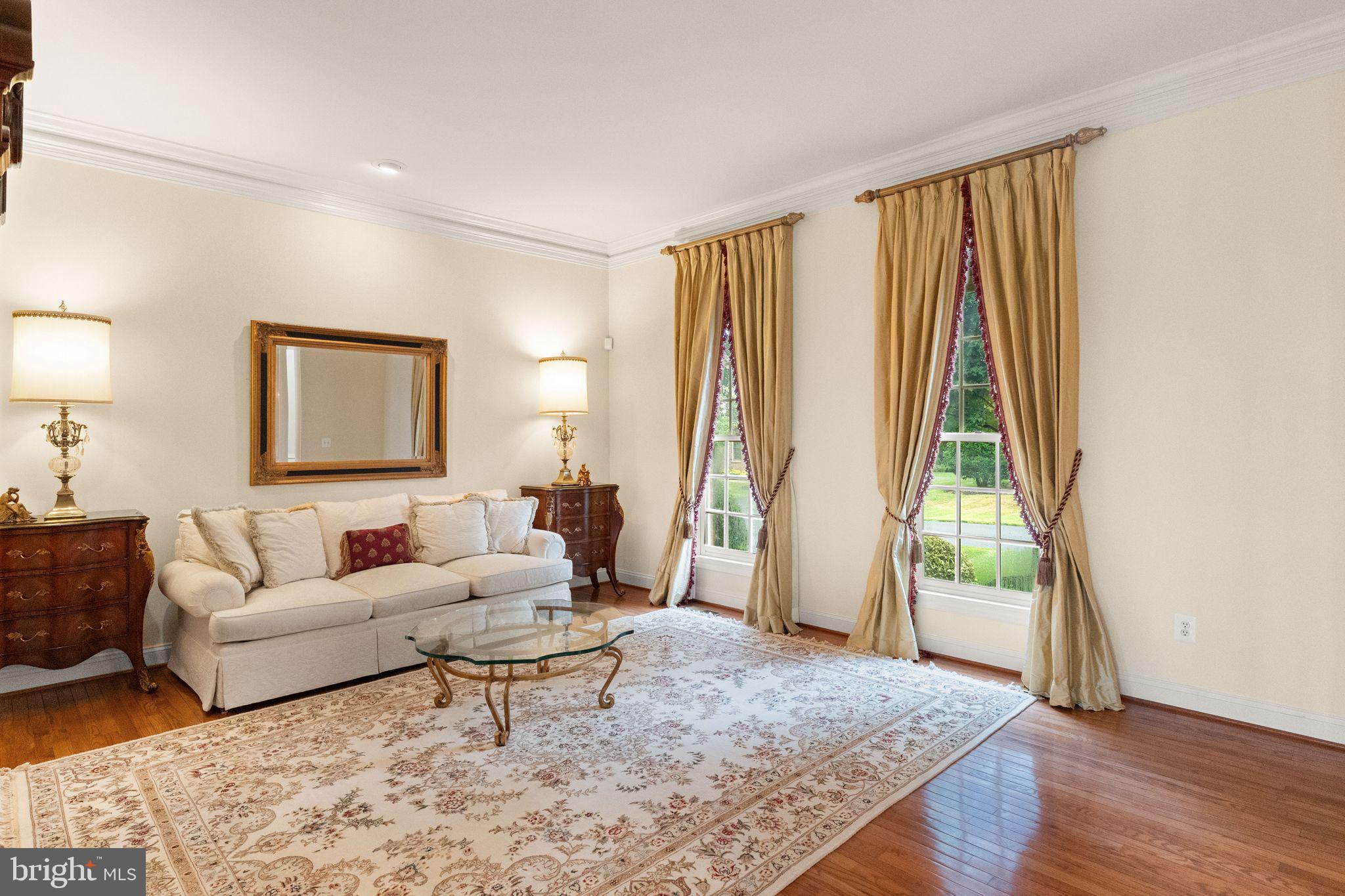 RIVER CREEK - Residential