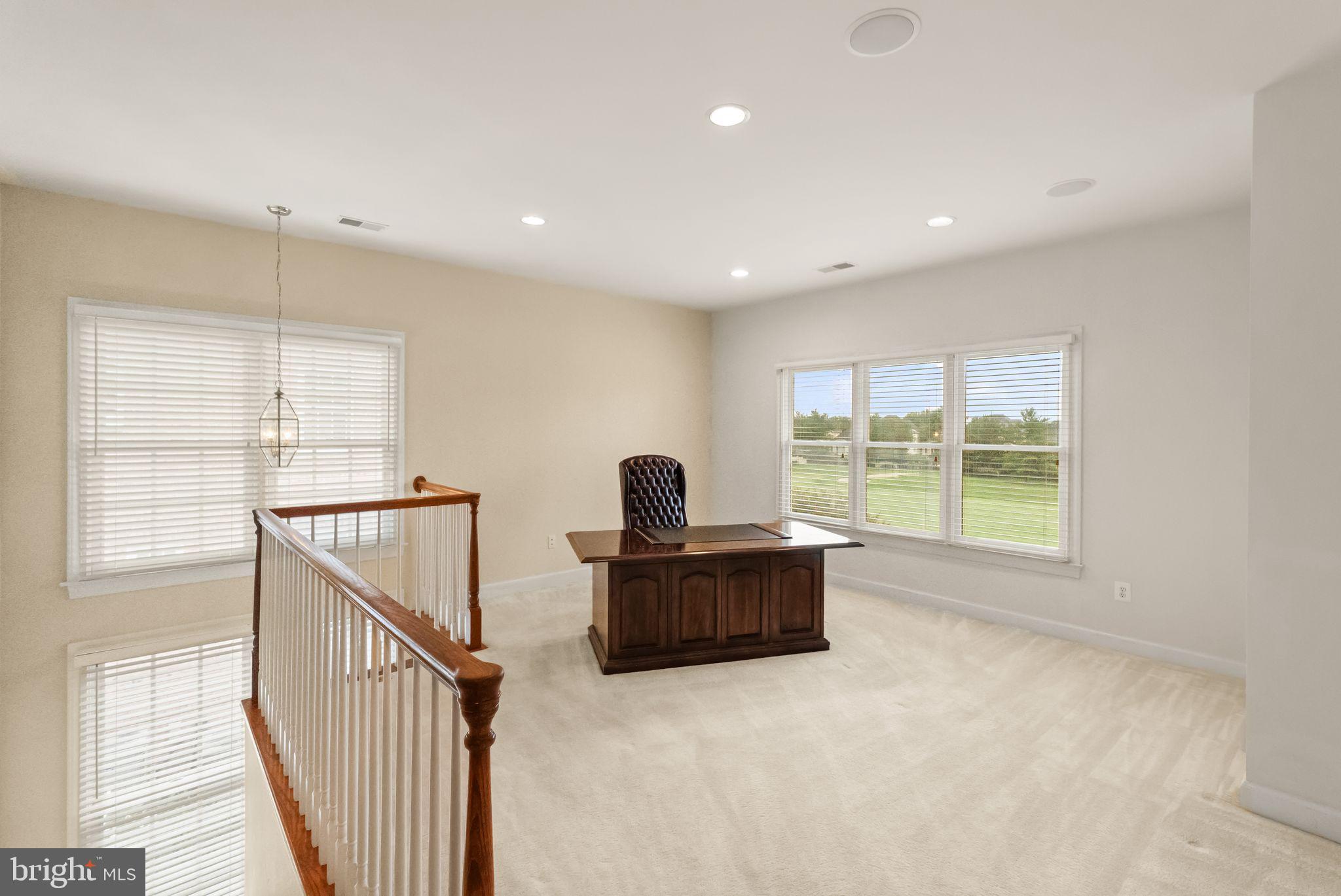 RIVER CREEK - Residential