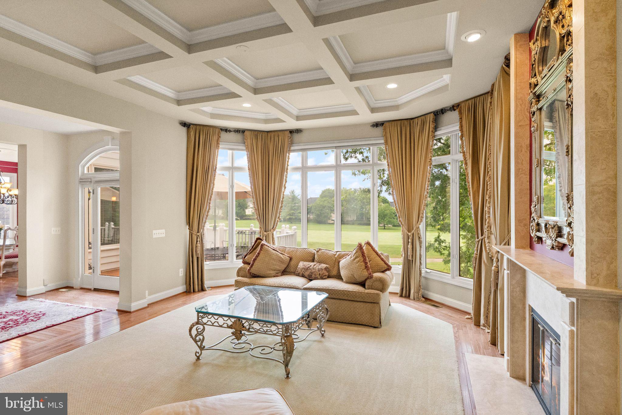 RIVER CREEK - Residential
