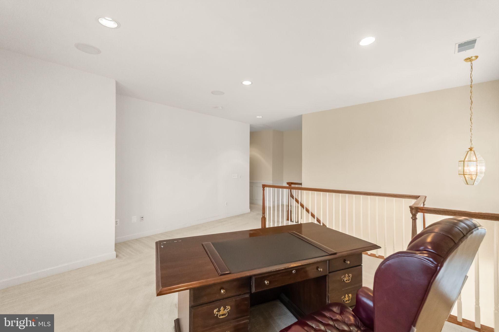 RIVER CREEK - Residential