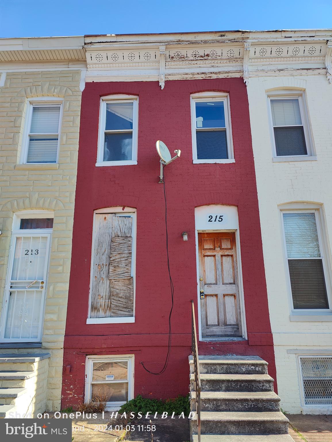 Bank owned property just northwest of "Pigtown."  Close to transportation, parks and the B&O Railroad Museum.  Your chance to take advantage of investment properties in Baltimore city.  Call to make your appointment today!