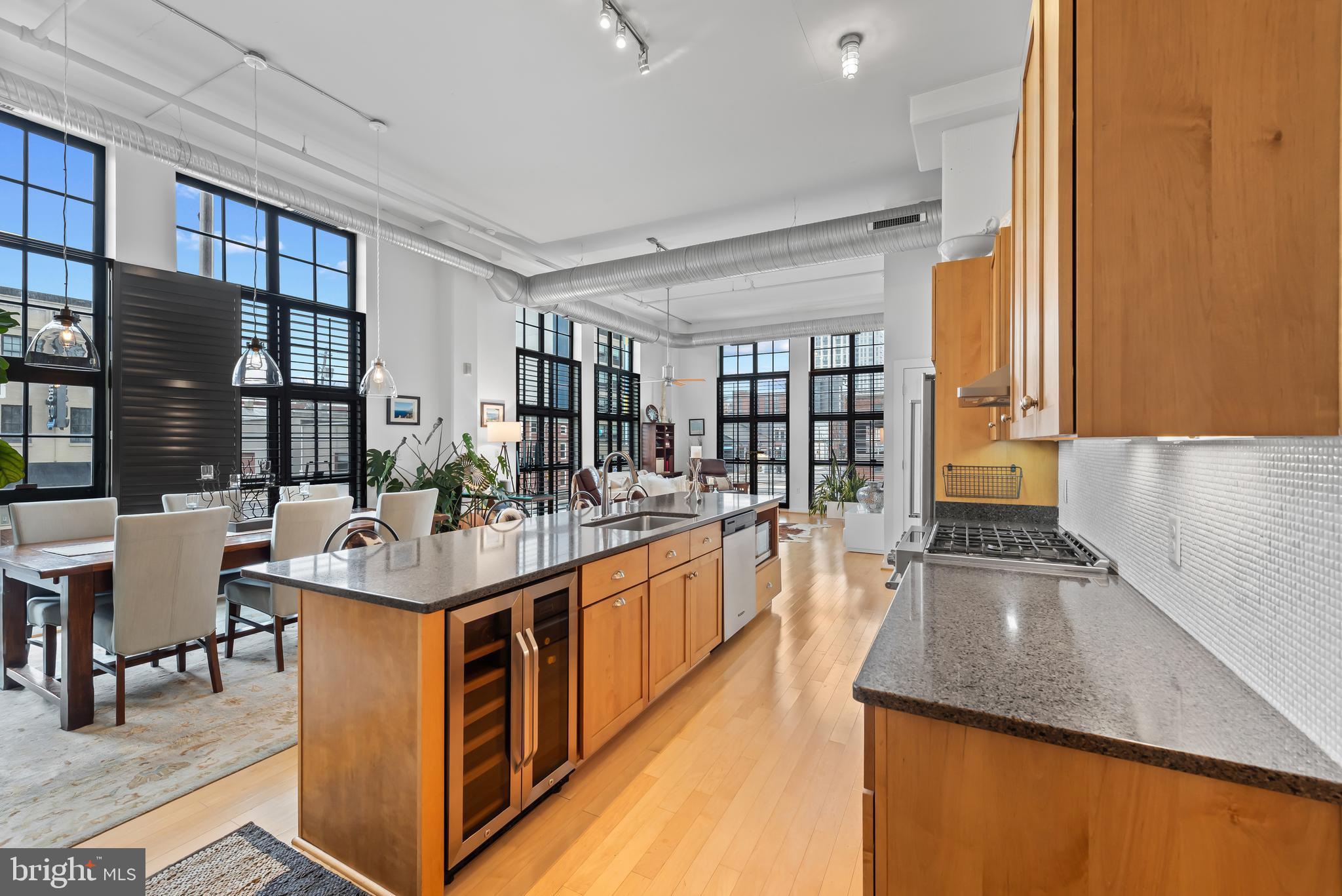 LITTLE ITALY - Residential