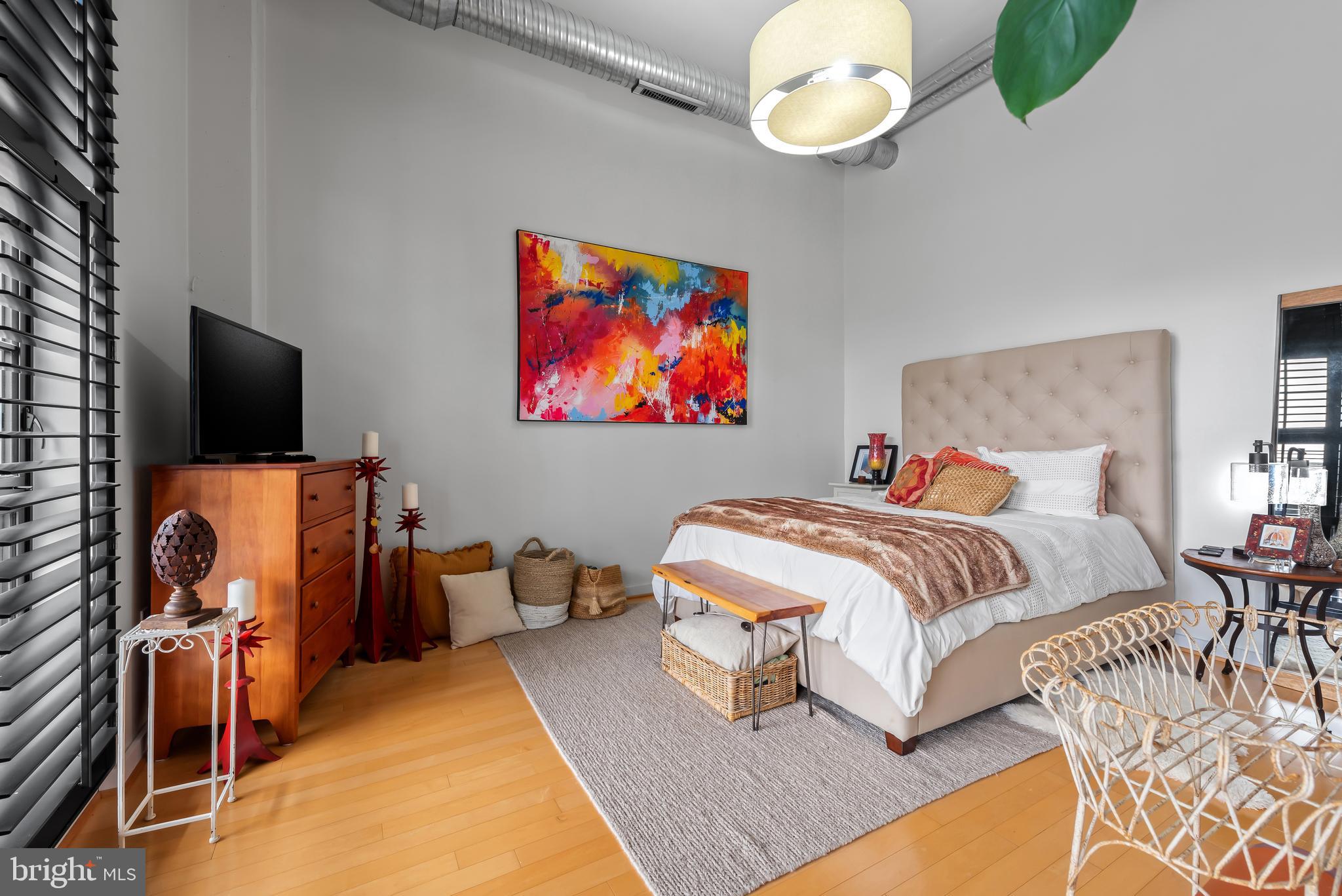 LITTLE ITALY - Residential