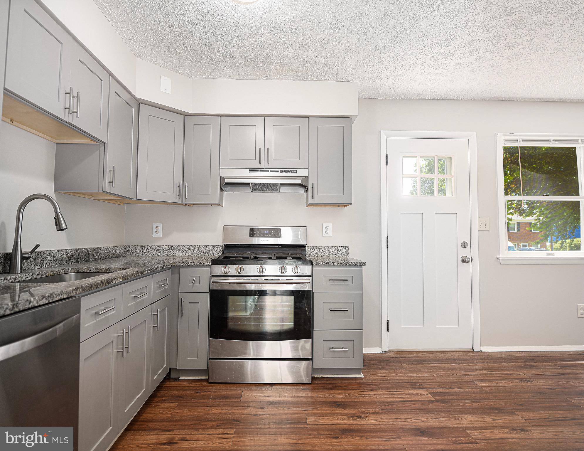 BROADWAY CONDOMINIUMS - Residential
