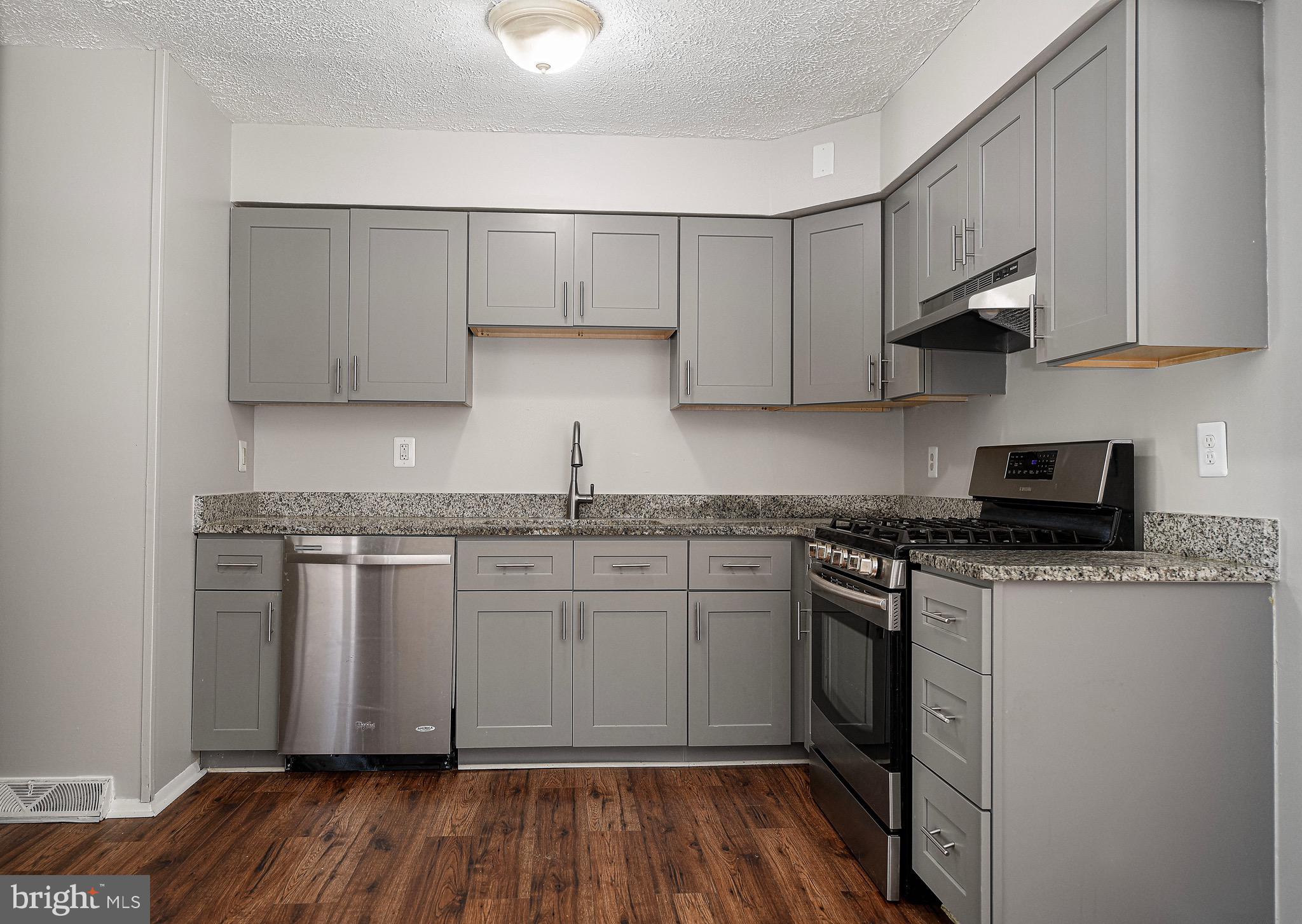 BROADWAY CONDOMINIUMS - Residential