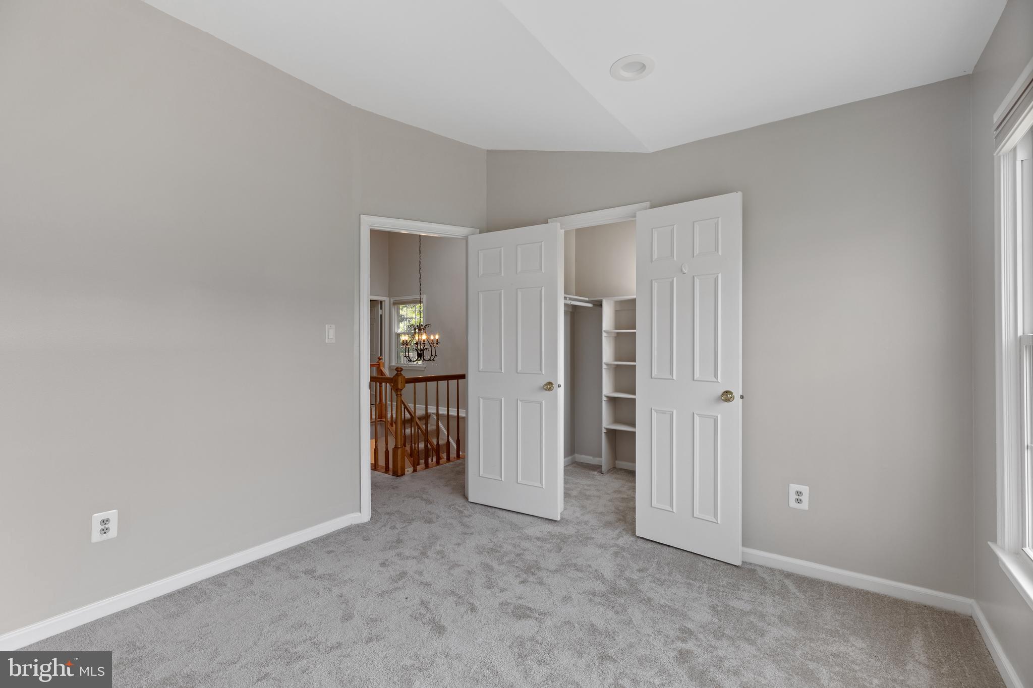 FAIR WOODS - Residential