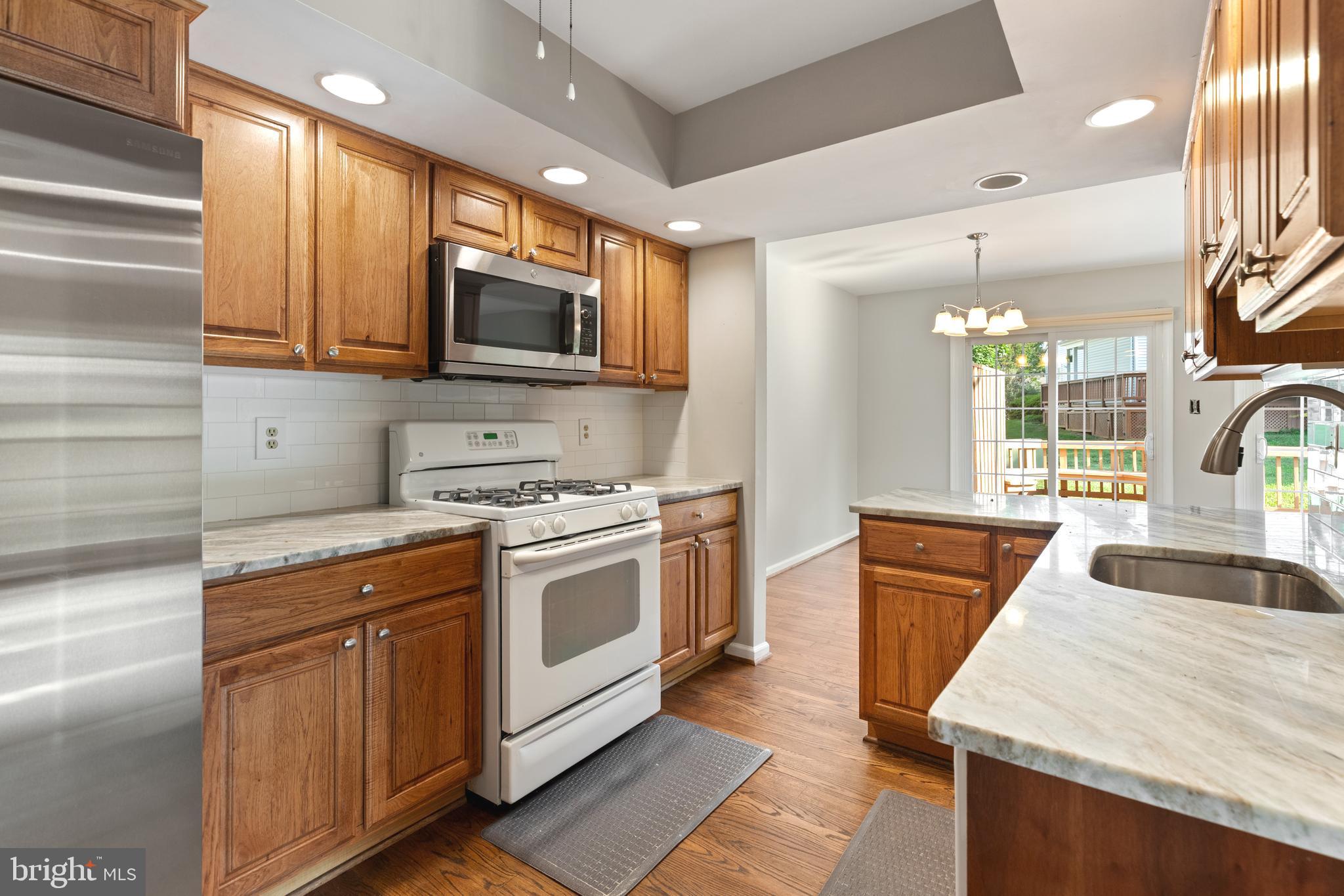 FAIR WOODS - Residential