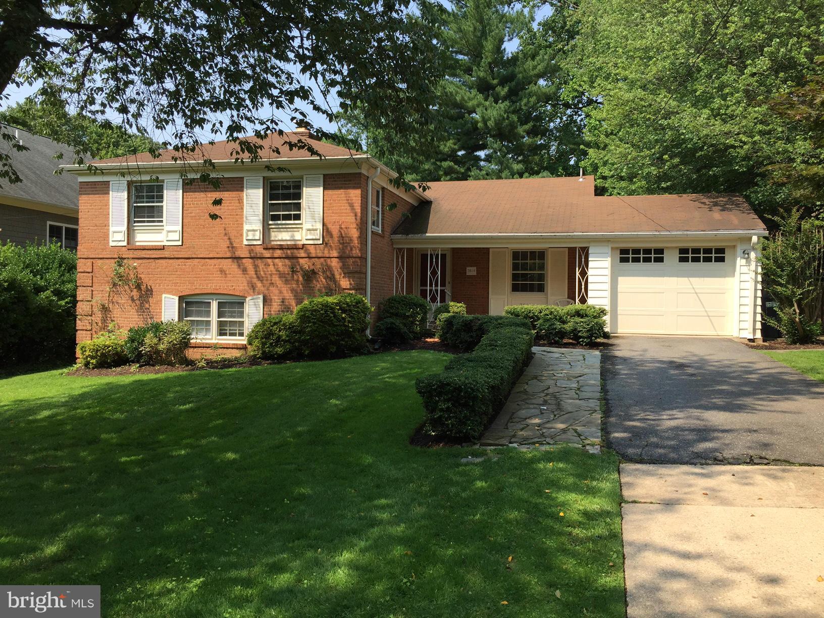 AVAILABLE FOR IMMEDIATE OCCUPANCY. GREAT HOUSE IN WONDERFUL CONVENIENT NEIGHBORHOOD**WHITMAN PYLE CLUSTER** 4 Bedroom 3 Bath, Separate Dining Room, Hard Wood Floors Throughout, Lush Rear Yard.