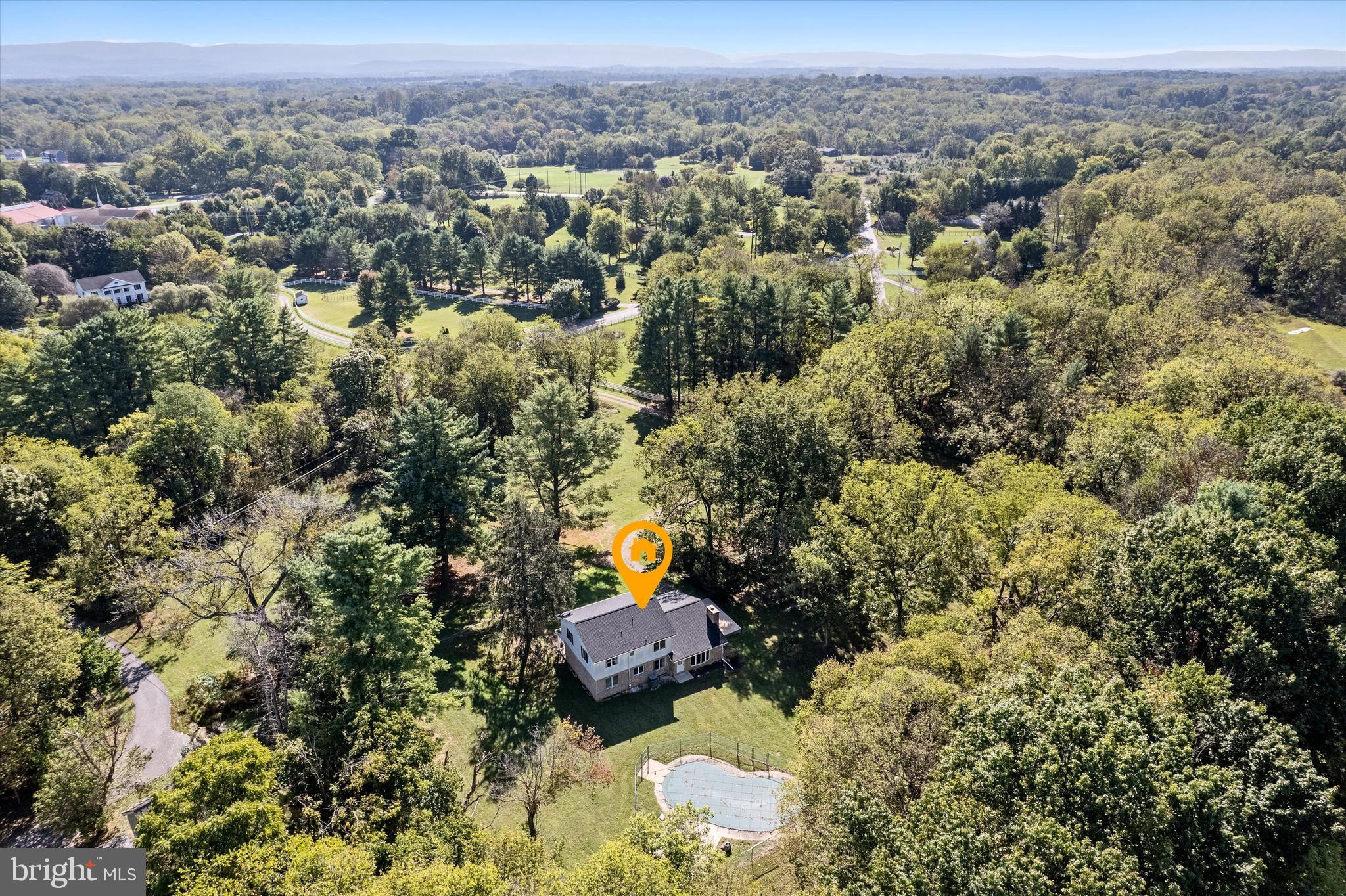 LEDGE LOWE - Residential