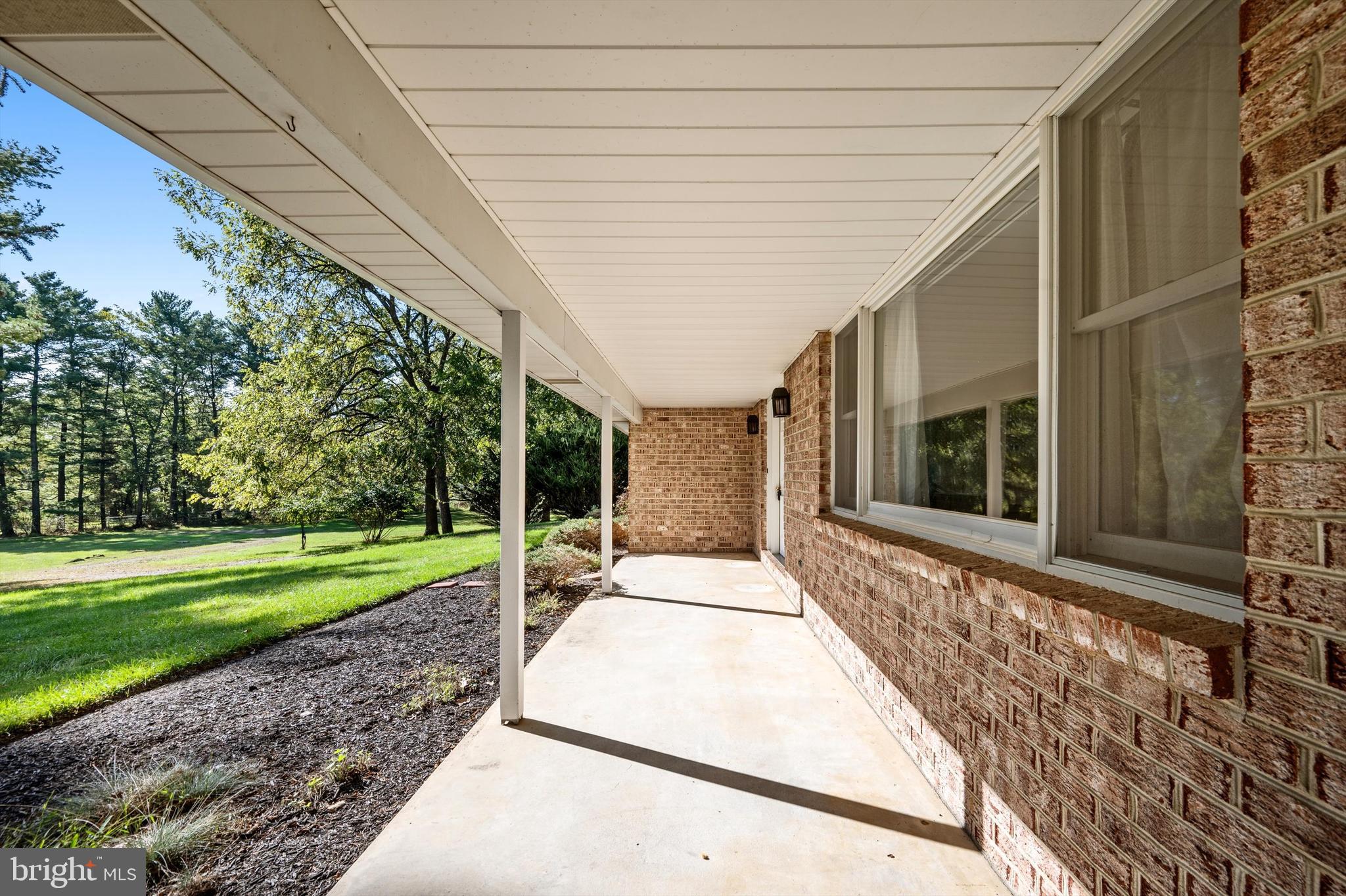 LEDGE LOWE - Residential