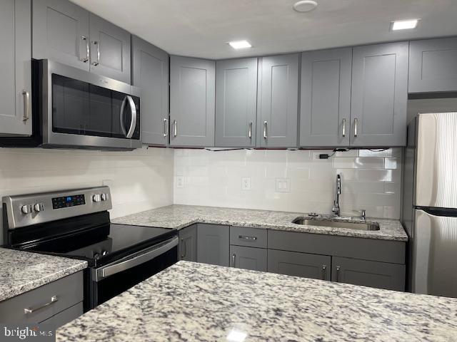 SENTINEL OF LANDMARK - Residential Lease