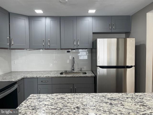 SENTINEL OF LANDMARK - Residential Lease