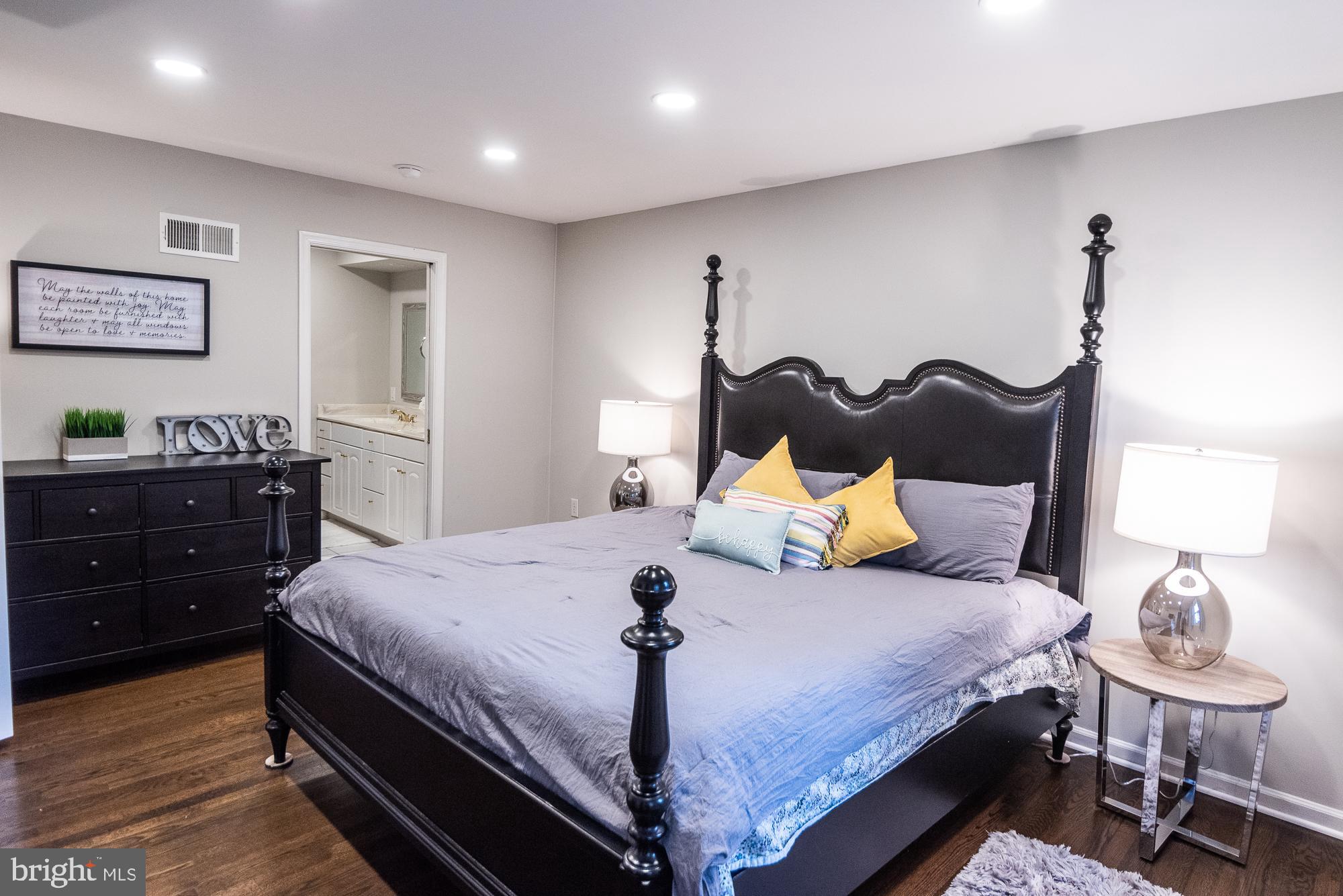 RESTON - Residential