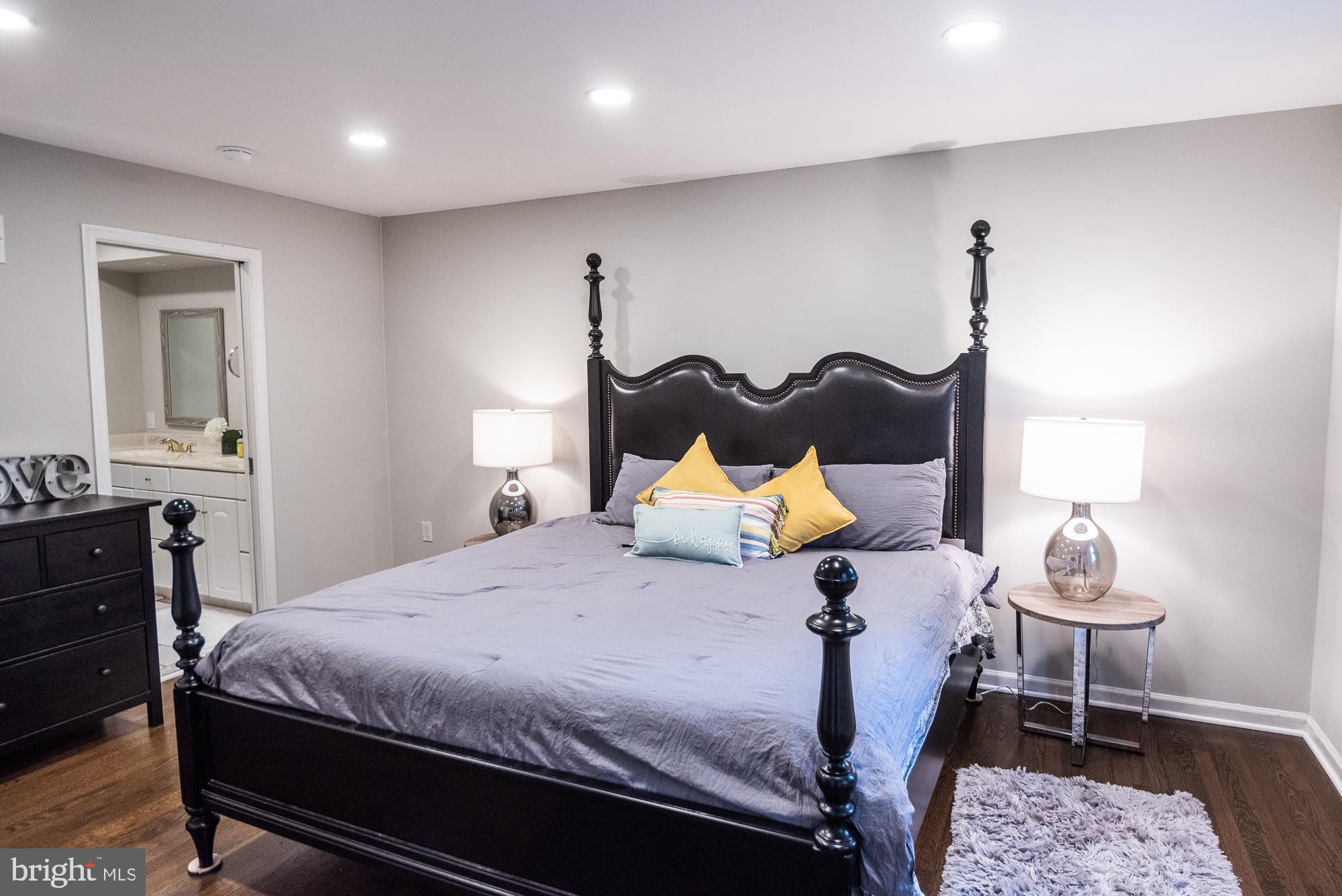 RESTON - Residential