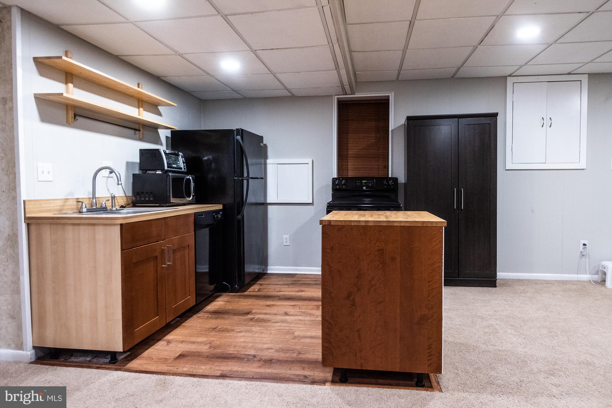 RESTON - Residential