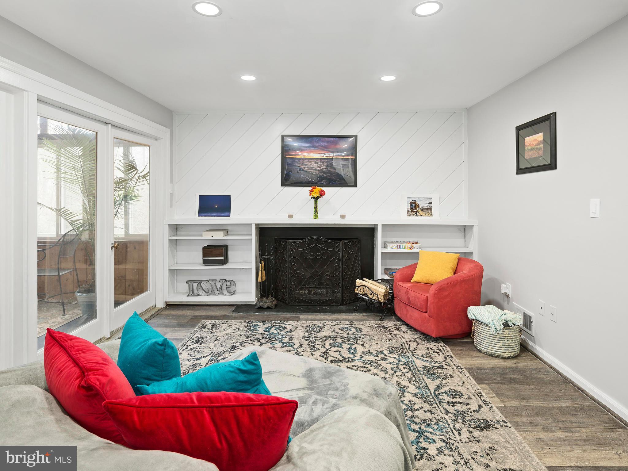 RESTON - Residential