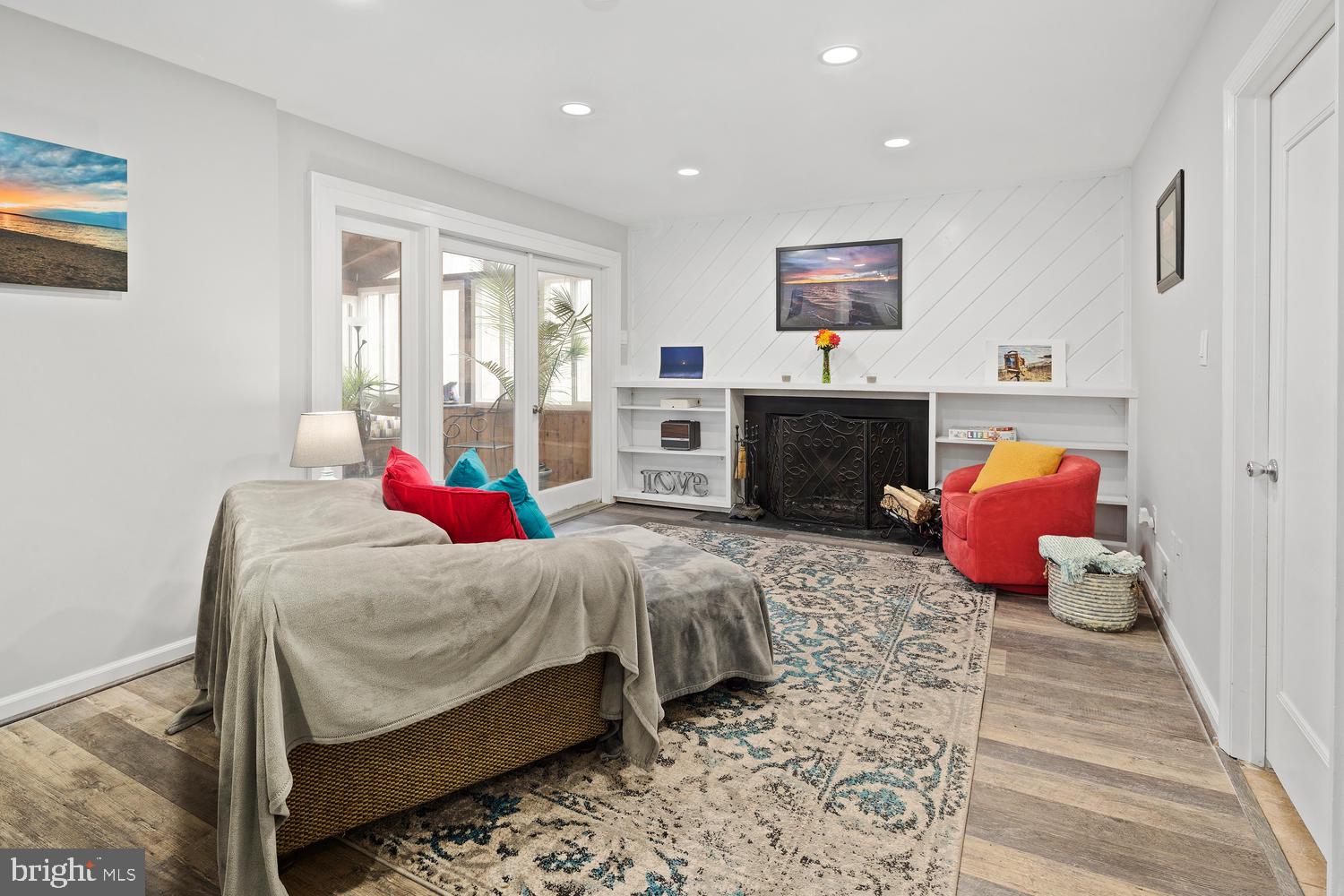 RESTON - Residential