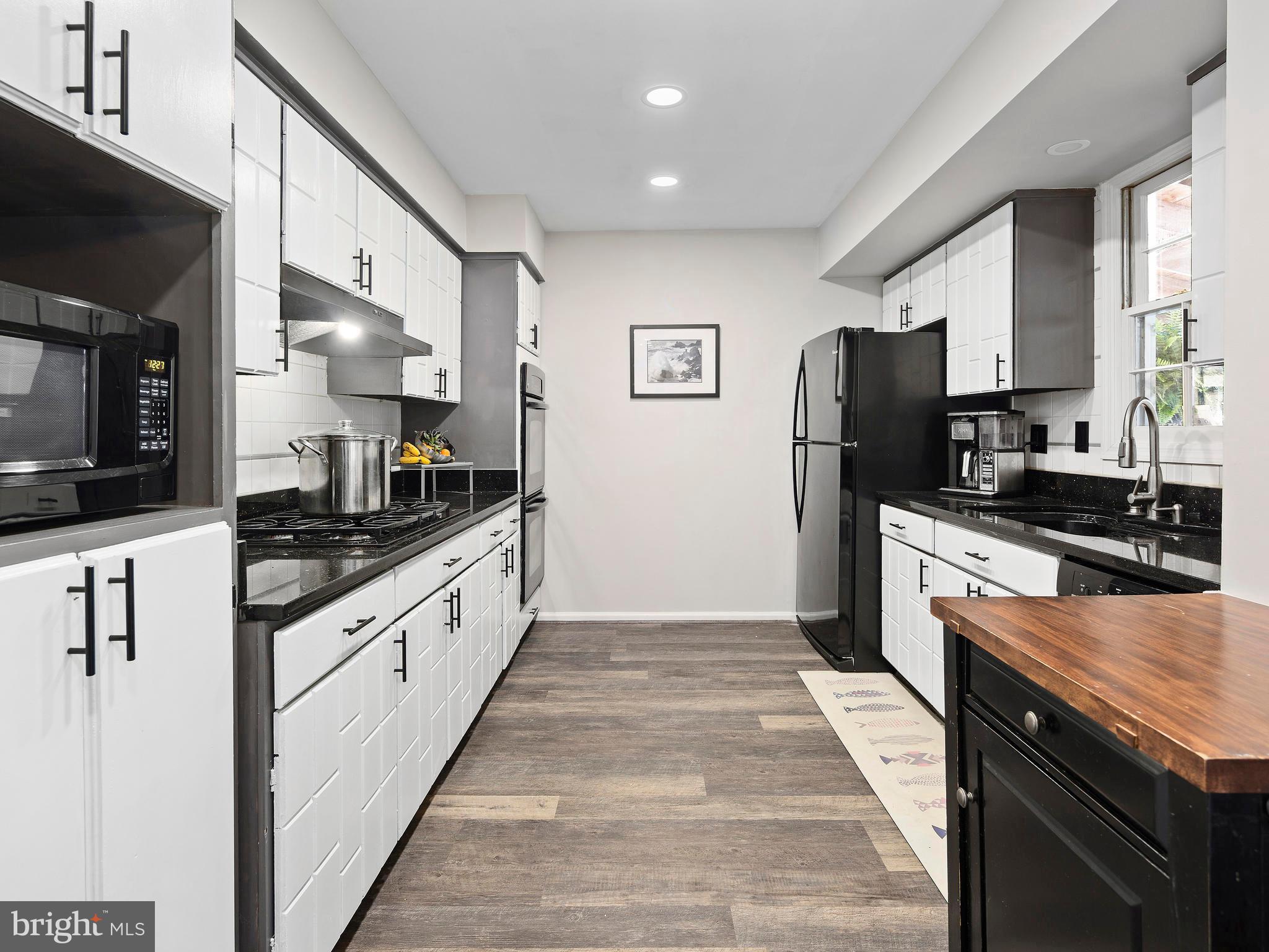 RESTON - Residential