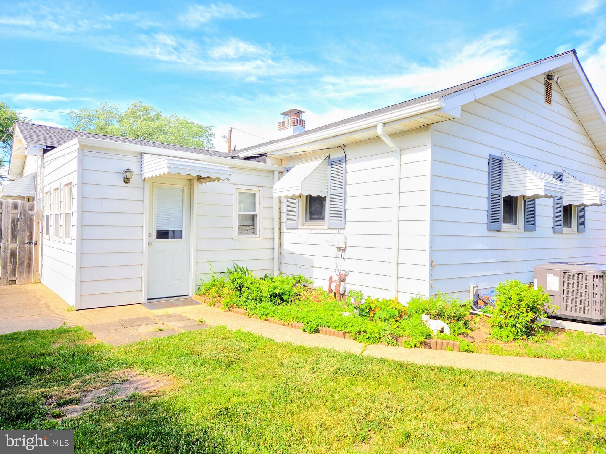 DUNLINDEN ACRES - Residential