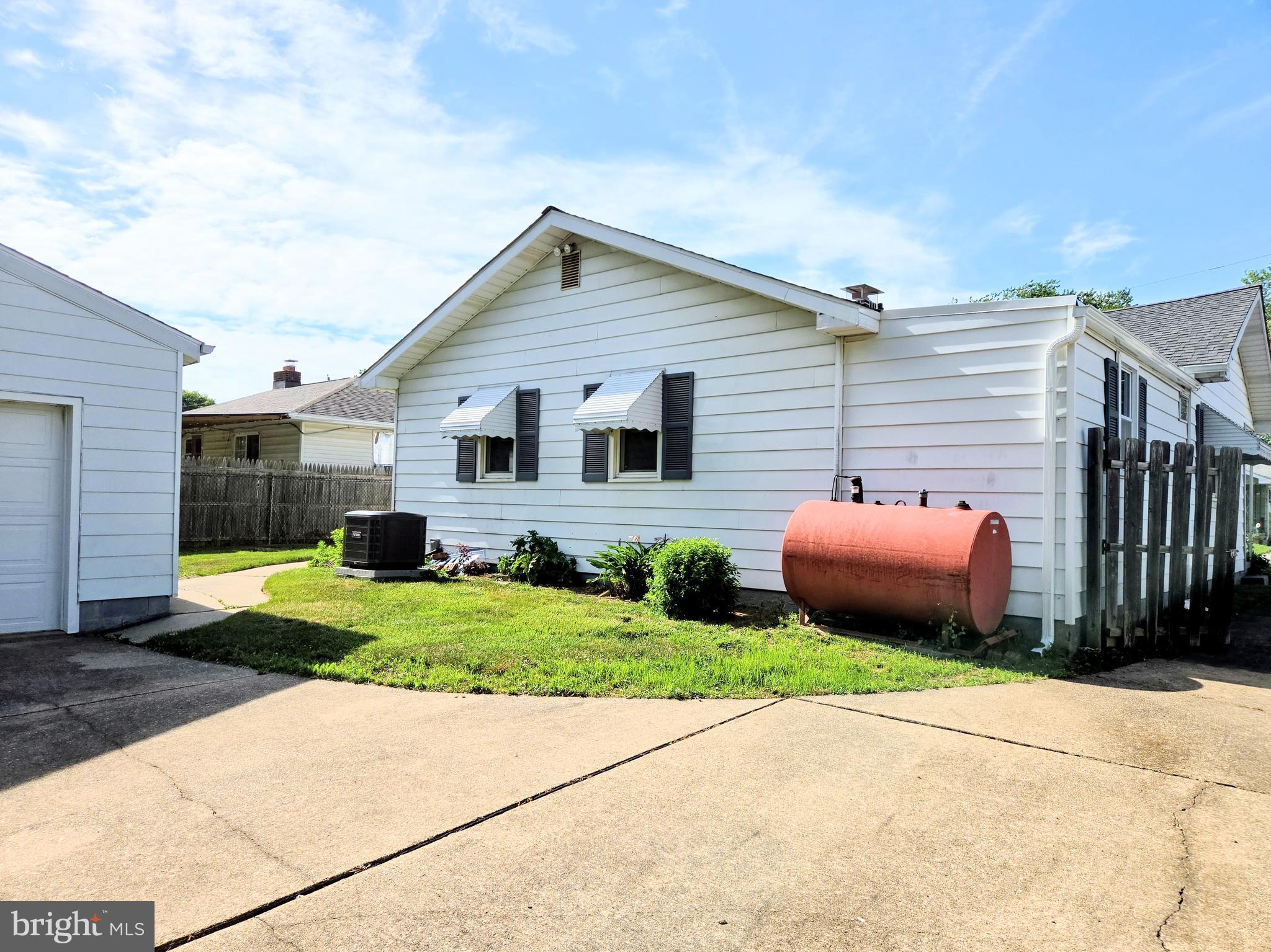 DUNLINDEN ACRES - Residential