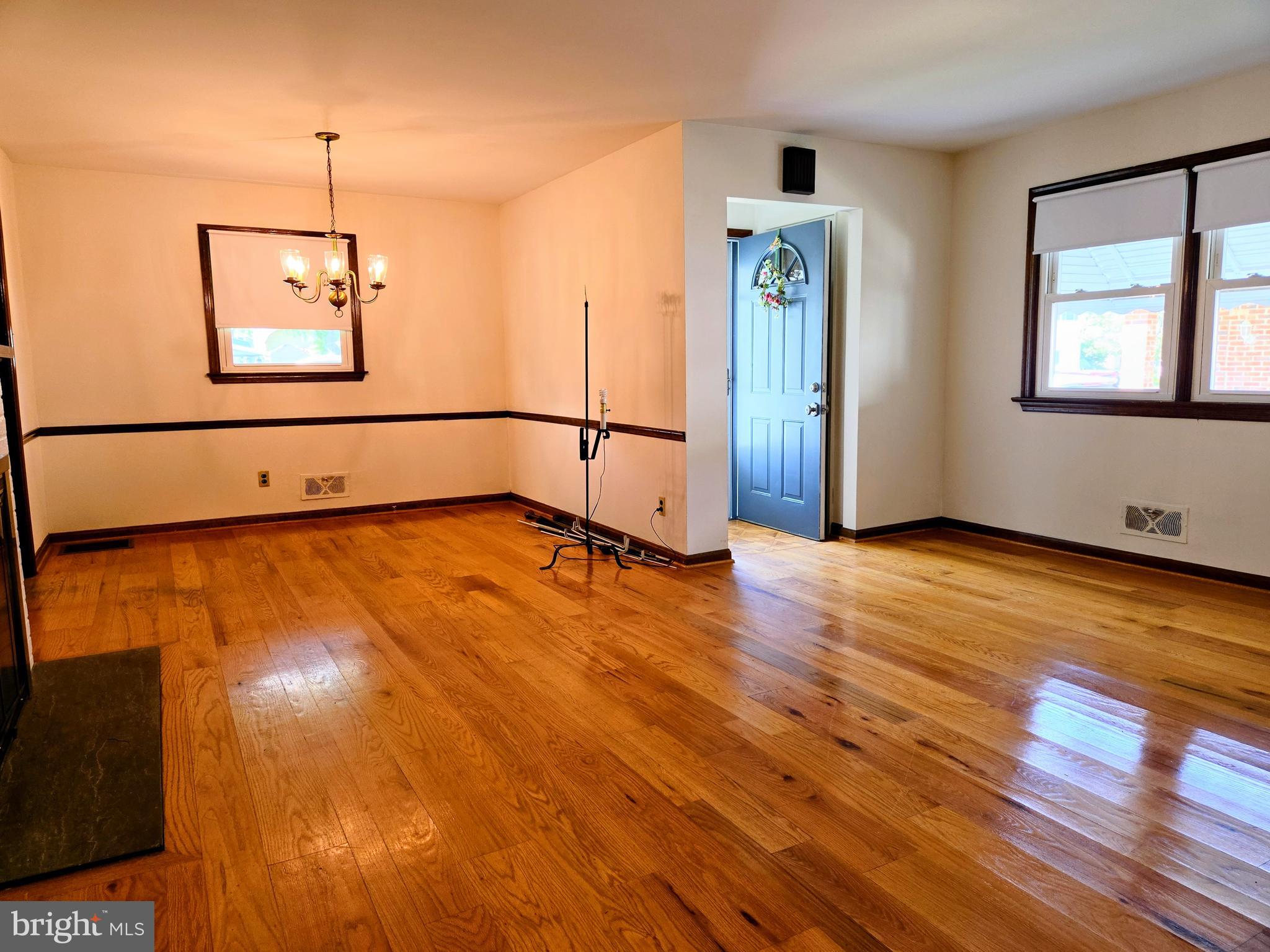 DUNLINDEN ACRES - Residential