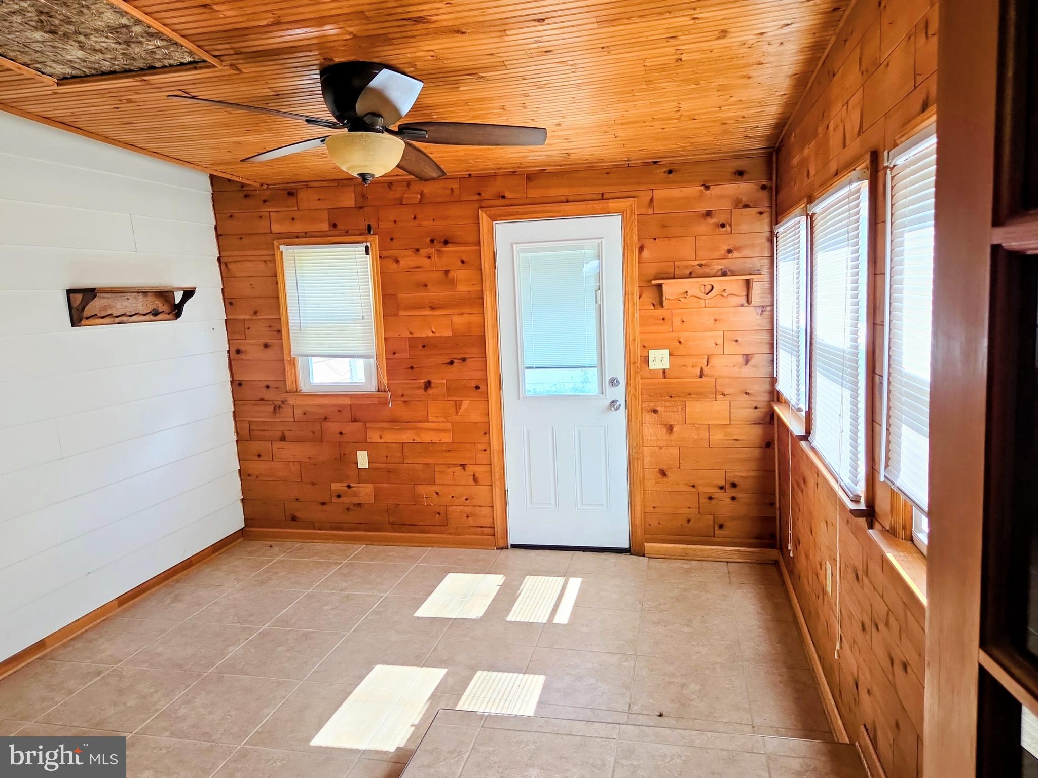 DUNLINDEN ACRES - Residential