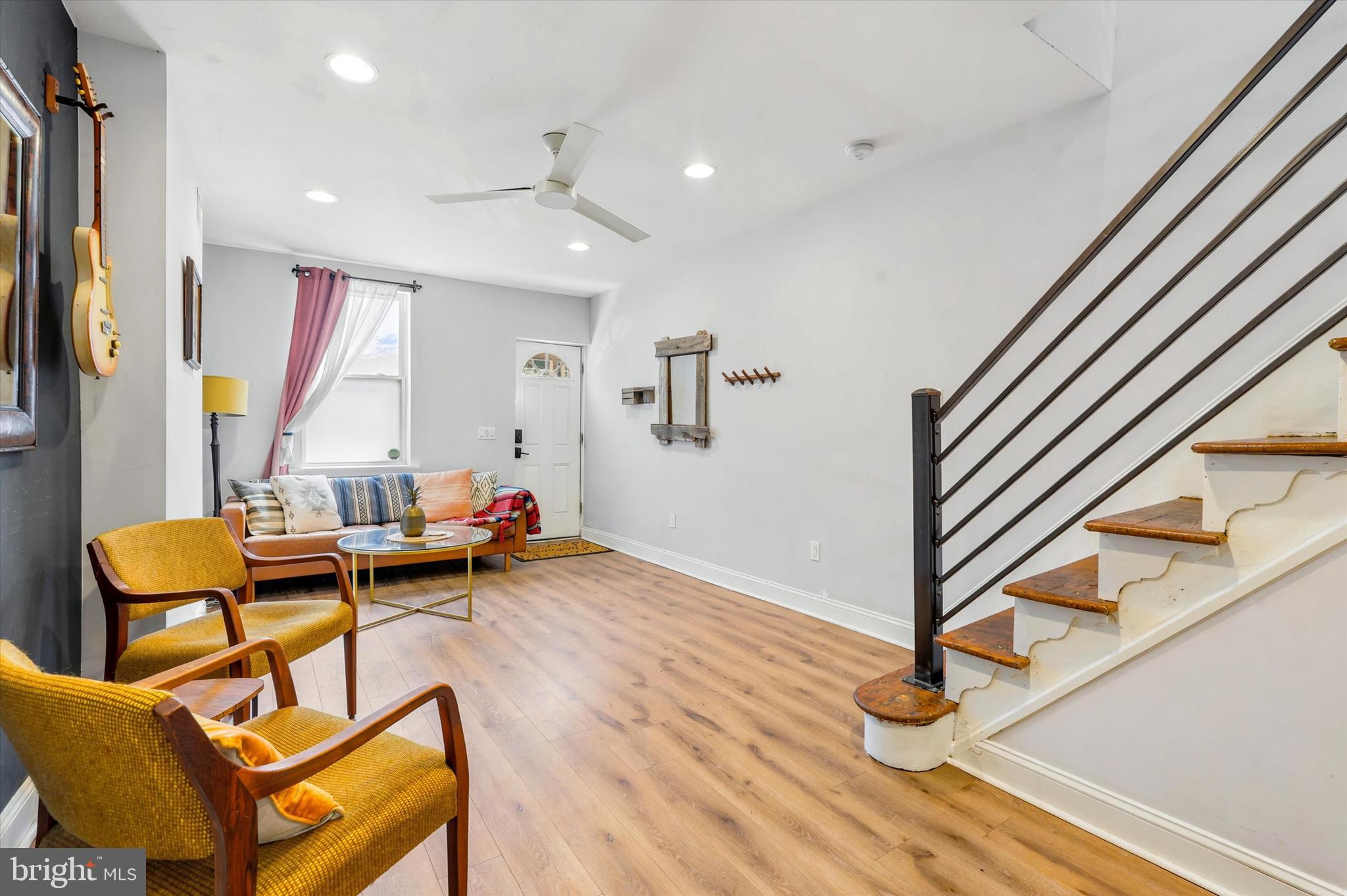EAST KENSINGTON - Residential