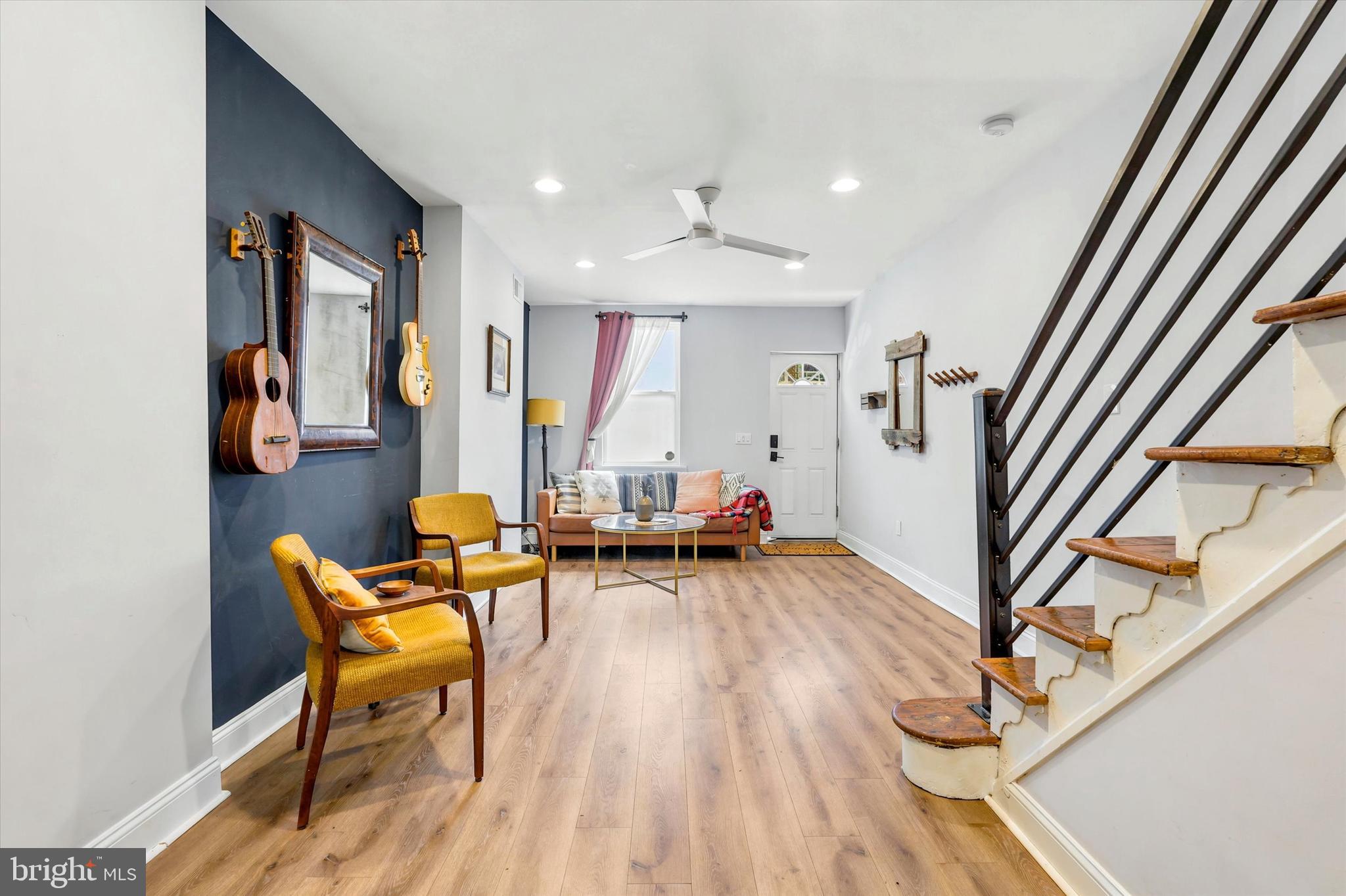 EAST KENSINGTON - Residential